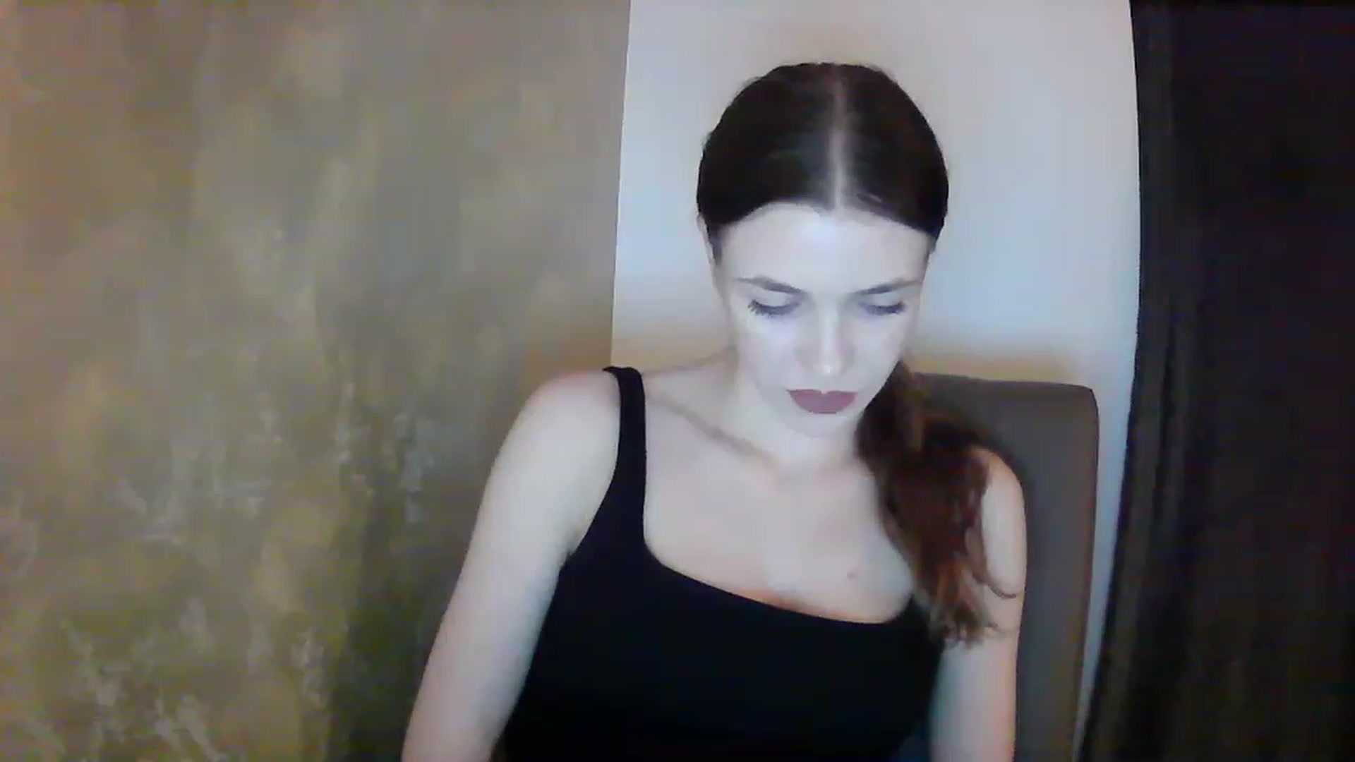 Gallery image thumbnail from GreenKittyy's myfreecams stream on, 12/15/2022, 24:01 image 17 of 20