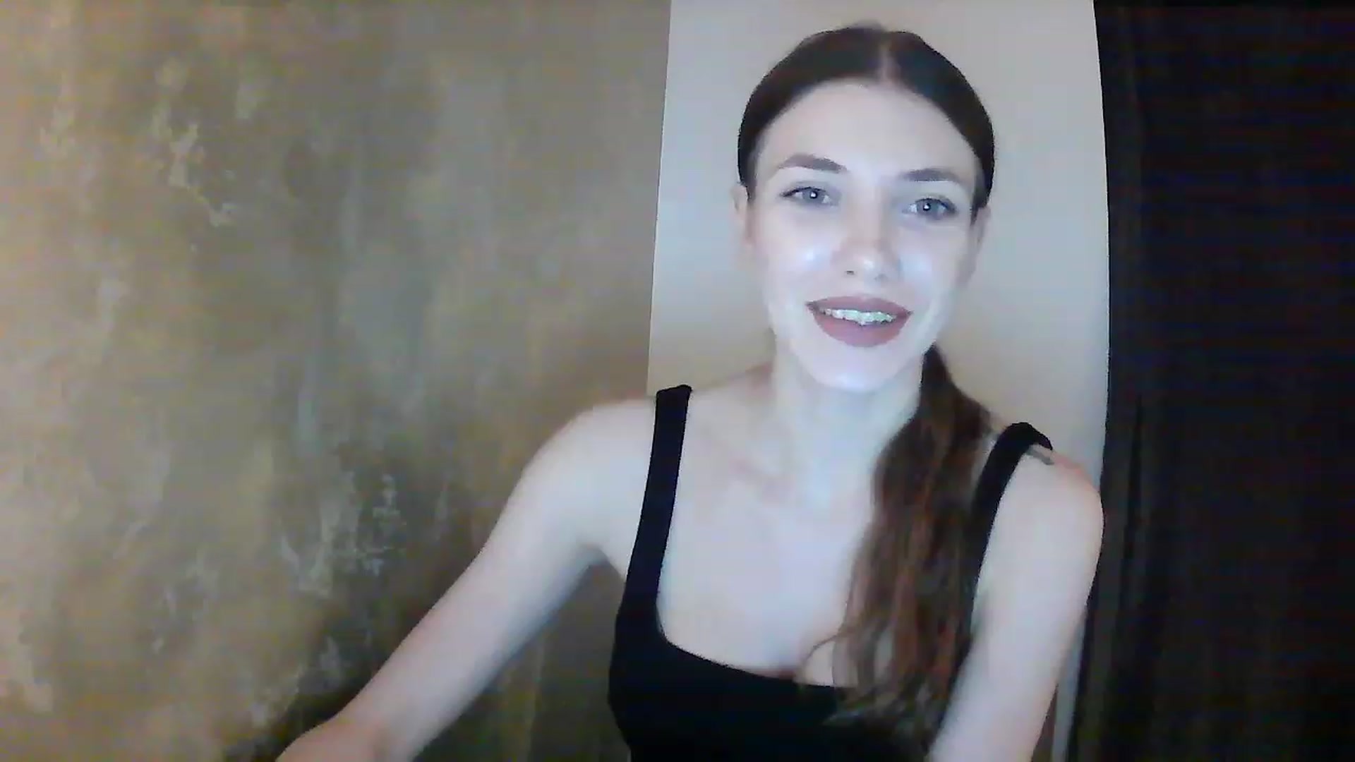 Gallery image thumbnail from GreenKittyy's myfreecams stream on, 12/15/2022, 24:01 image 10 of 20