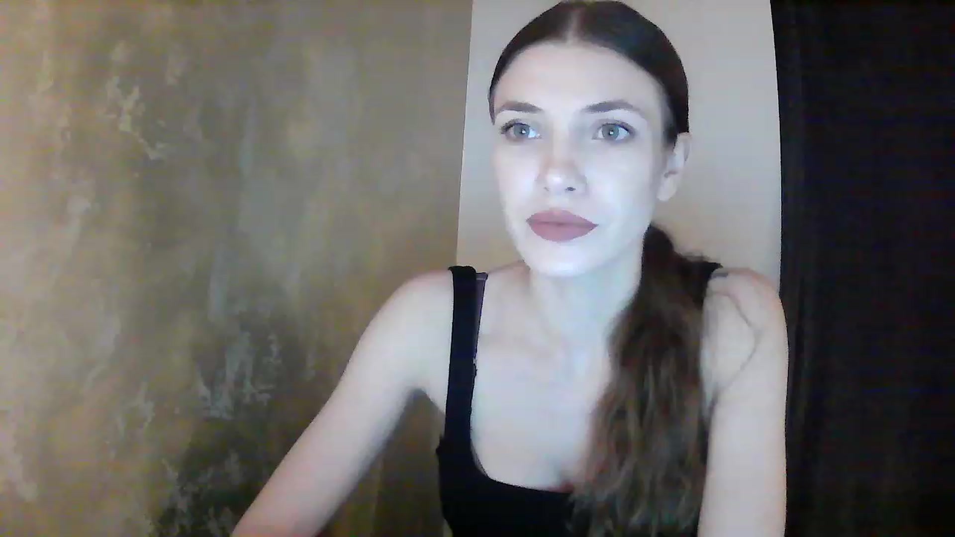 Gallery image thumbnail from GreenKittyy's myfreecams stream on, 12/15/2022, 24:01 image 4 of 20