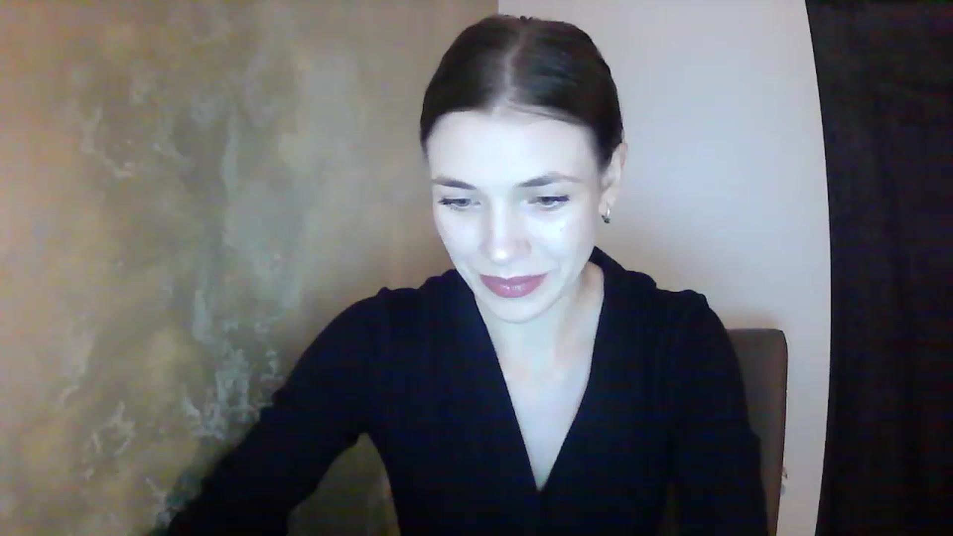 Gallery image thumbnail from GreenKittyy's myfreecams stream on, 01/03/2023, 20:19 image 3 of 20