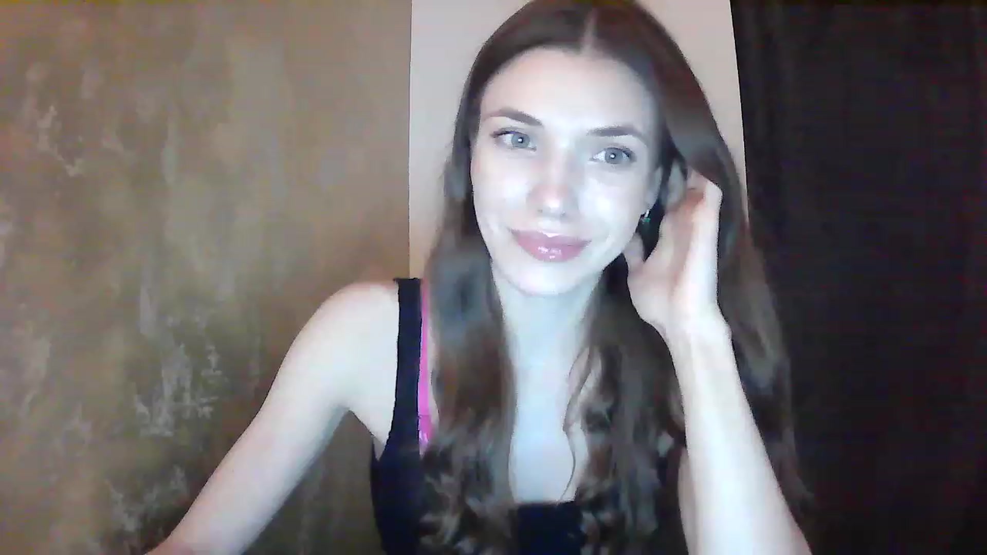 Gallery image thumbnail from GreenKittyy's myfreecams stream on, 01/04/2023, 21:39 image 17 of 20