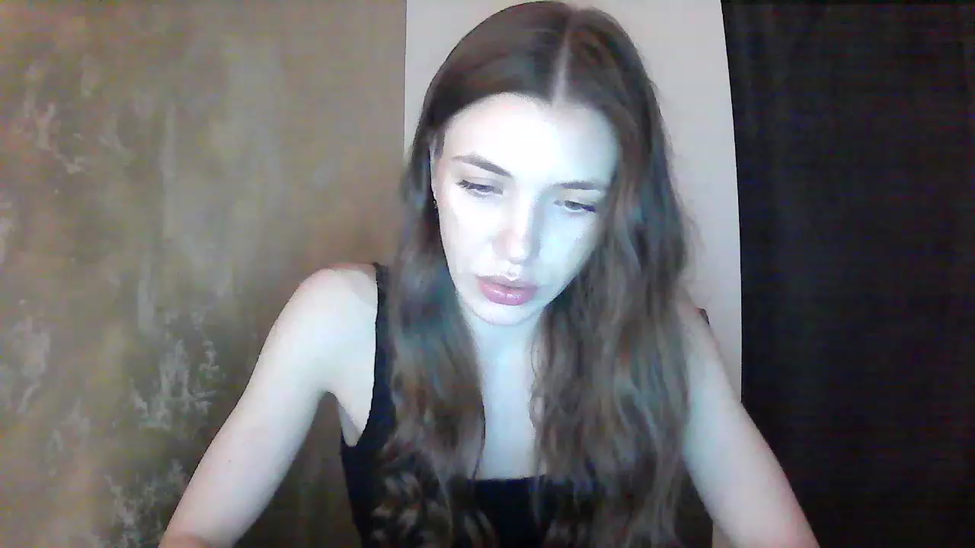 Gallery image thumbnail from GreenKittyy's myfreecams stream on, 01/04/2023, 21:39 image 8 of 20