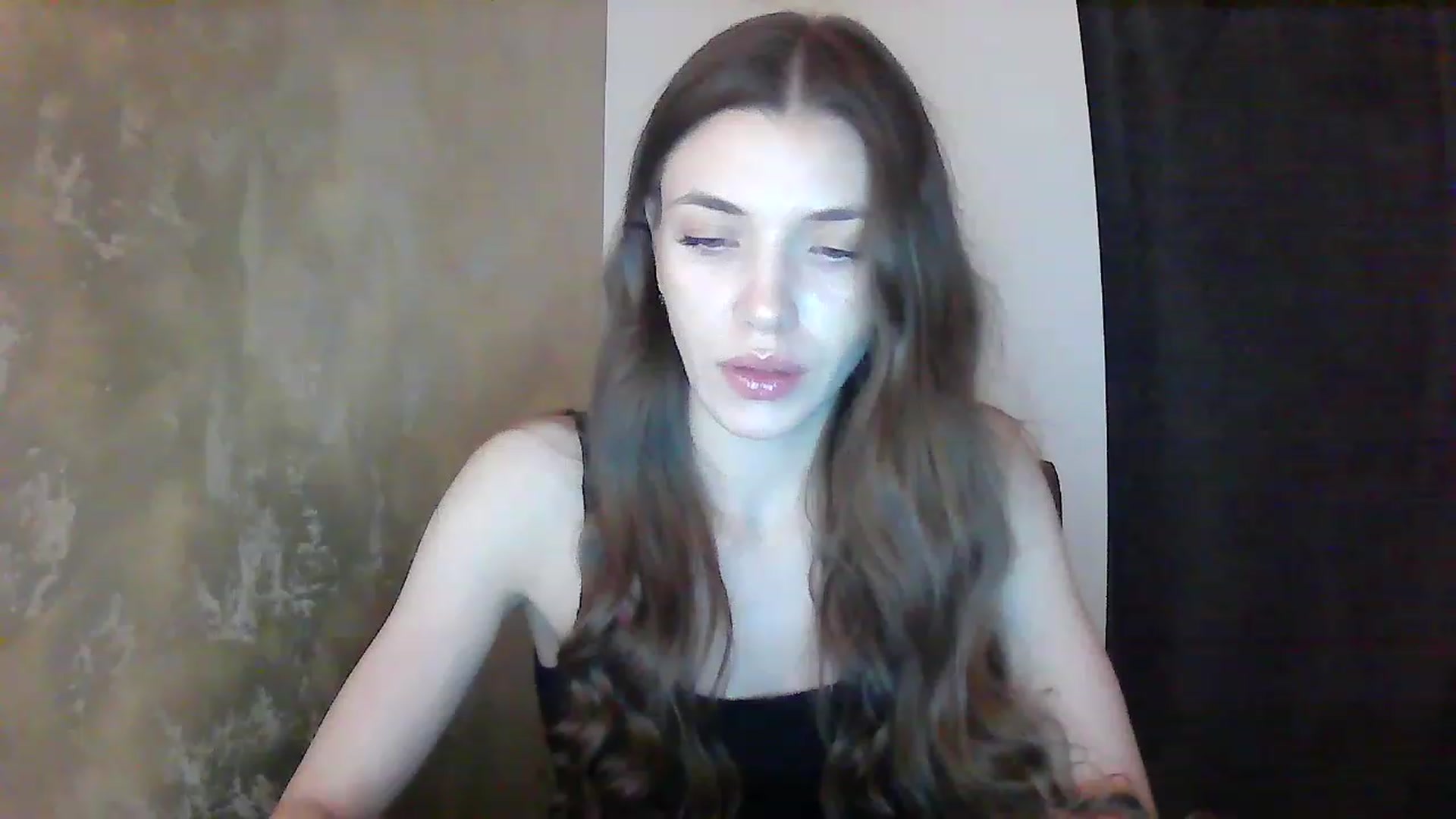 Gallery image thumbnail from GreenKittyy's myfreecams stream on, 01/04/2023, 21:39 image 6 of 20
