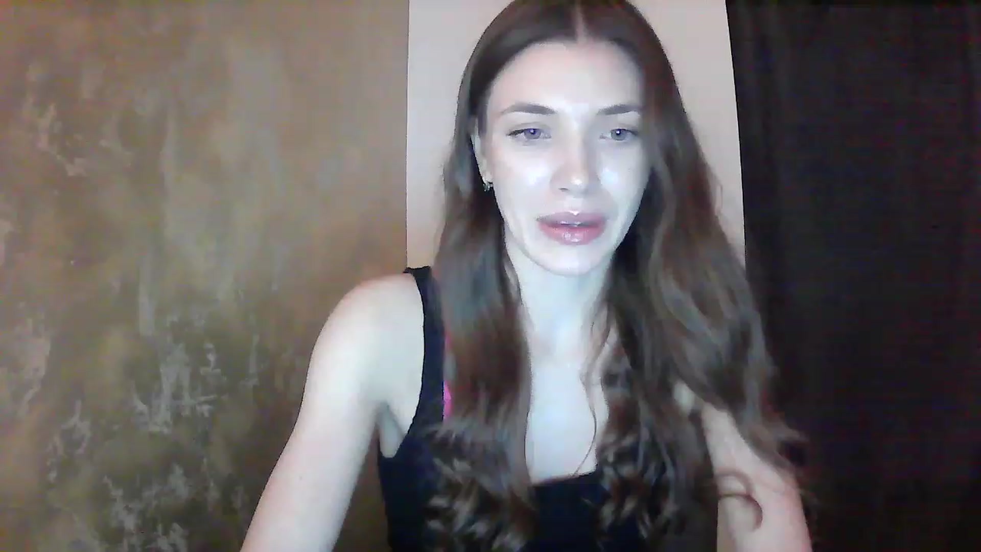 Gallery image thumbnail from GreenKittyy's myfreecams stream on, 01/04/2023, 21:39 image 15 of 20