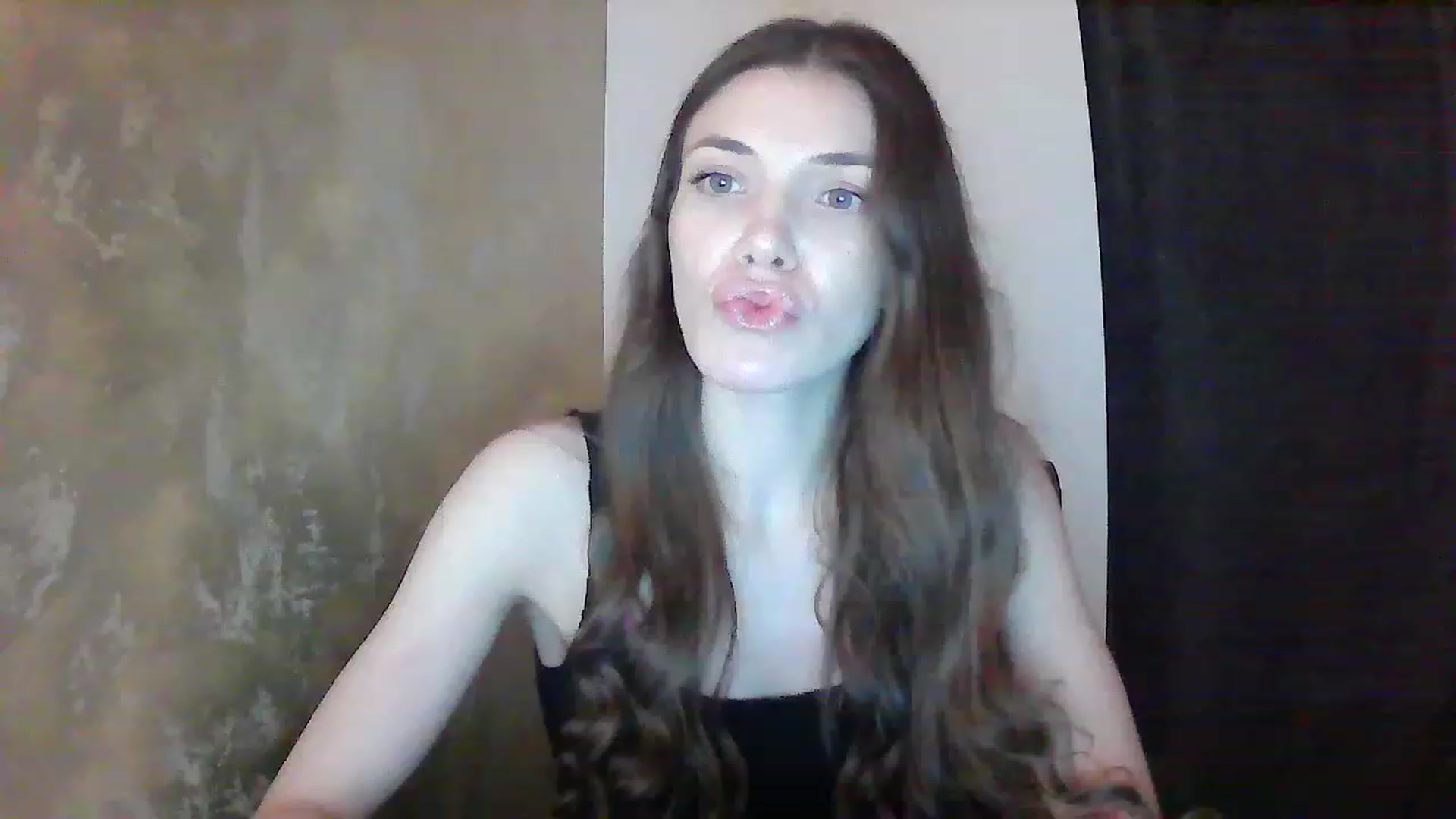 Gallery image thumbnail from GreenKittyy's myfreecams stream on, 01/04/2023, 21:39 image 7 of 20