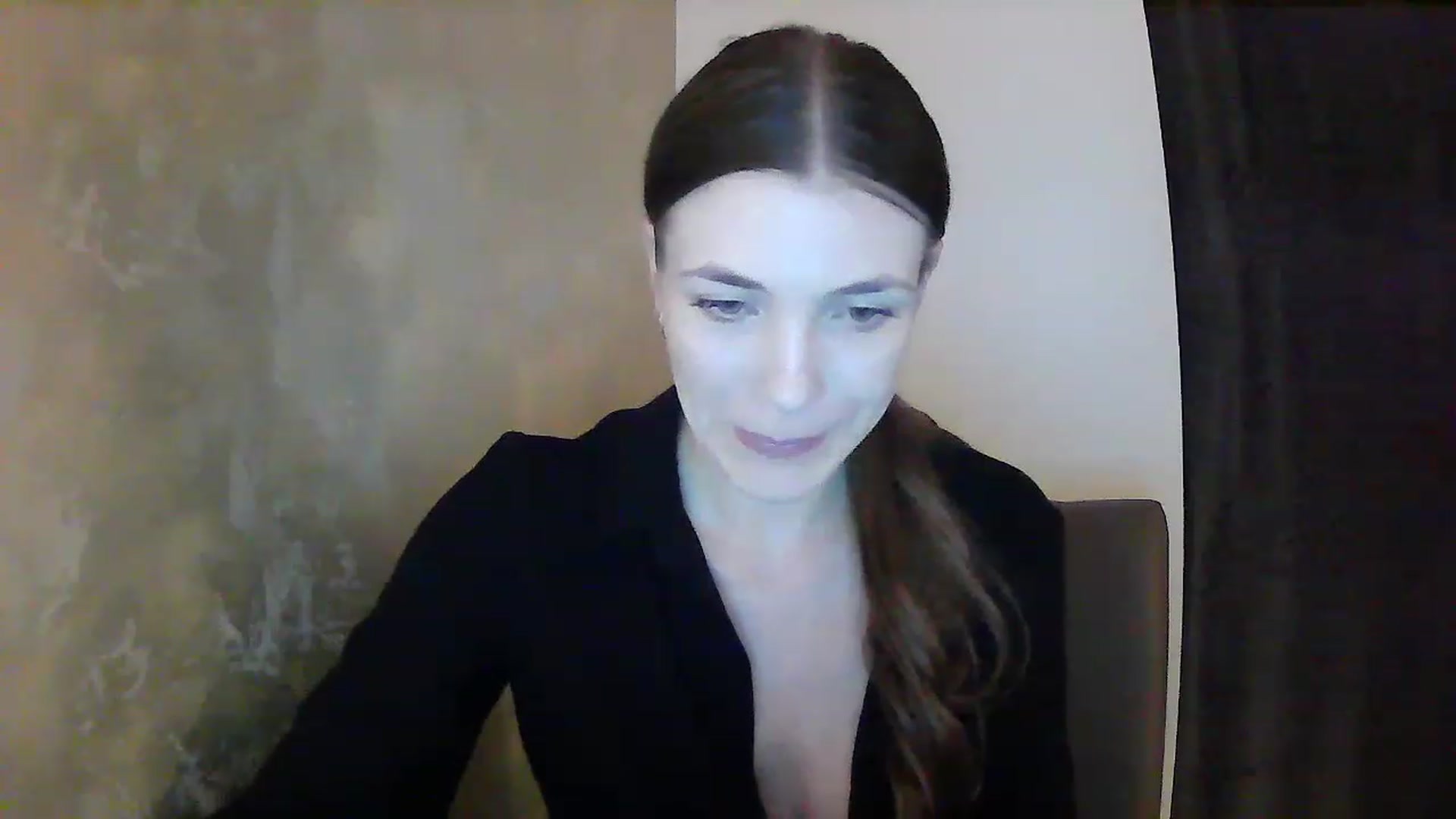 Gallery image thumbnail from GreenKittyy's myfreecams stream on, 01/05/2023, 23:10 image 4 of 20