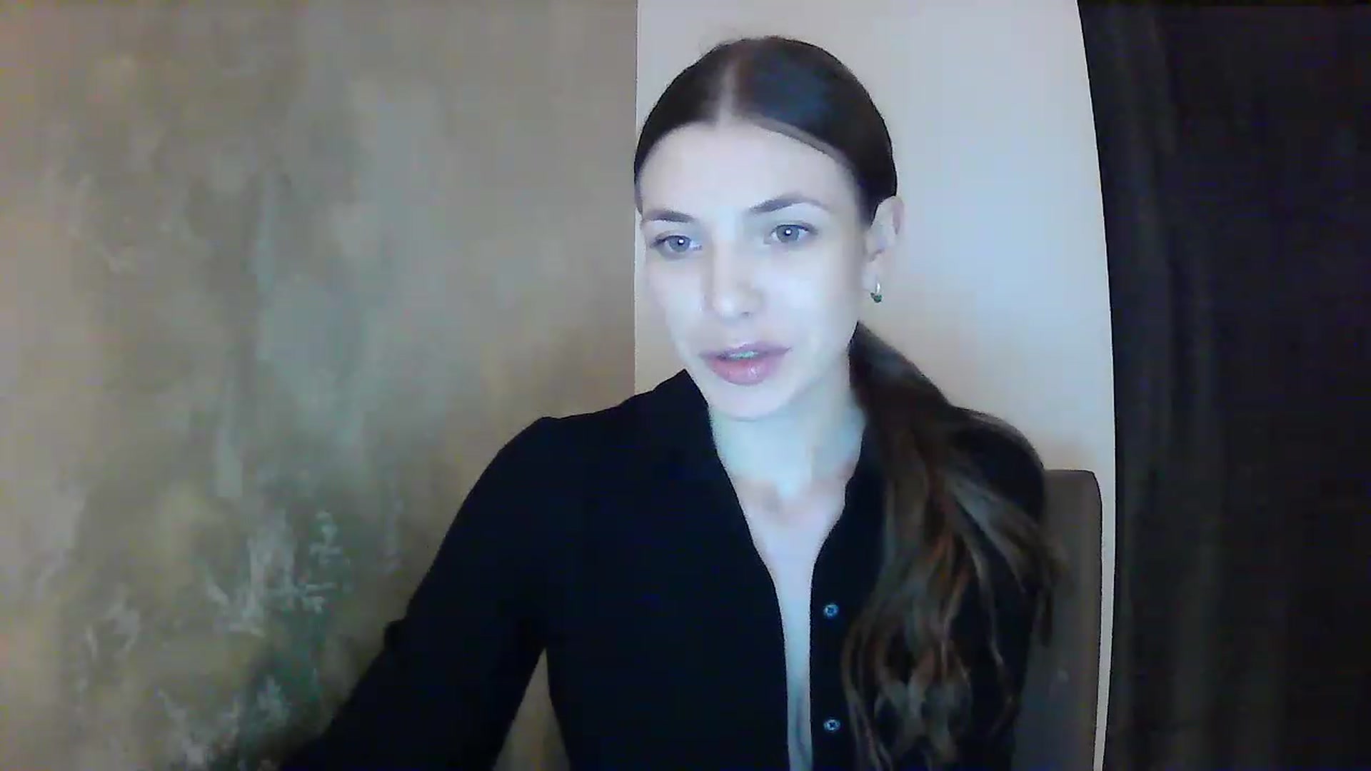 Gallery image thumbnail from GreenKittyy's myfreecams stream on, 01/05/2023, 23:10 image 8 of 20