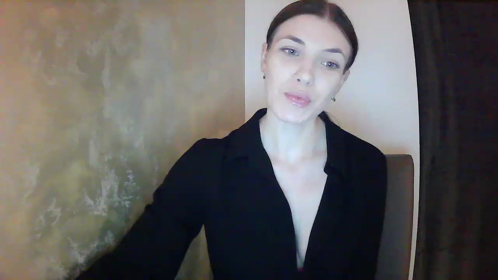 Gallery image thumbnail from GreenKittyy's myfreecams stream on, 01/05/2023, 23:10 image 12 of 20