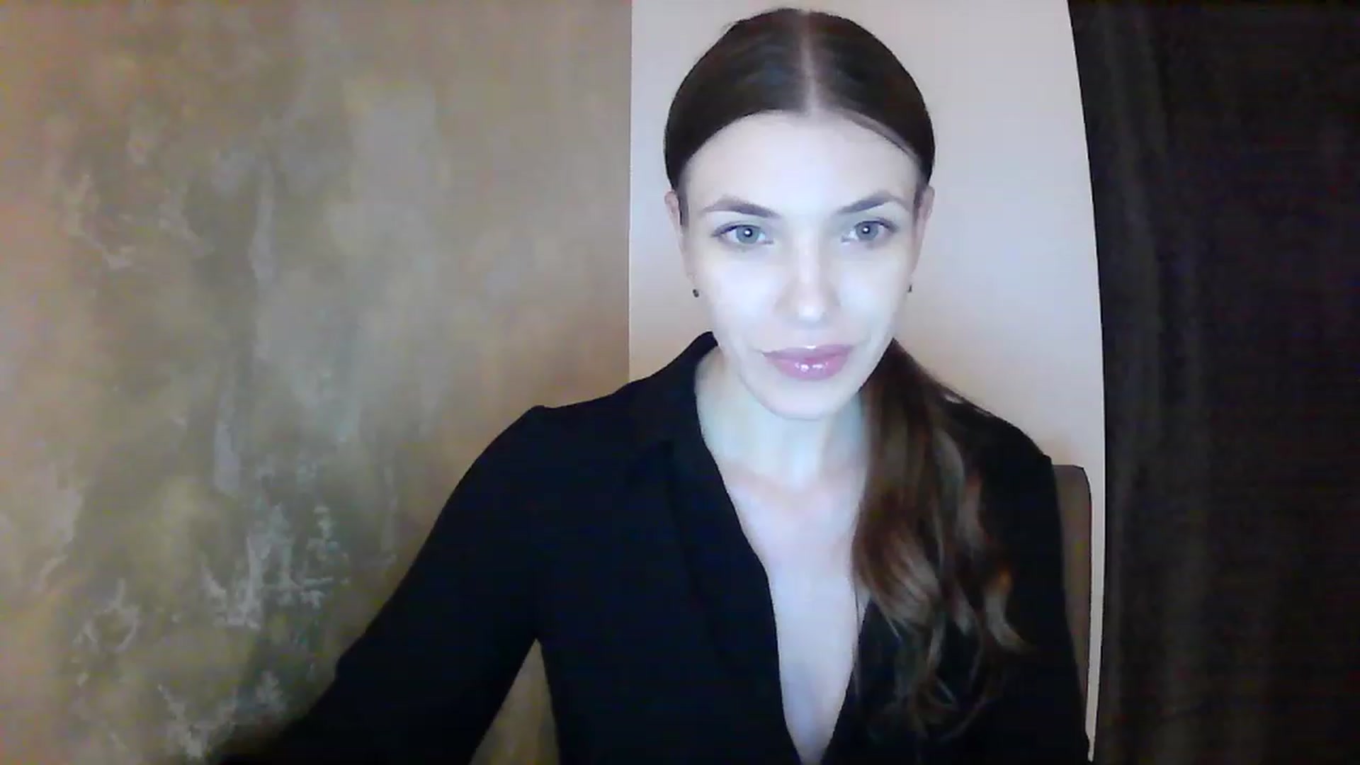 Gallery image thumbnail from GreenKittyy's myfreecams stream on, 01/05/2023, 23:10 image 1 of 20