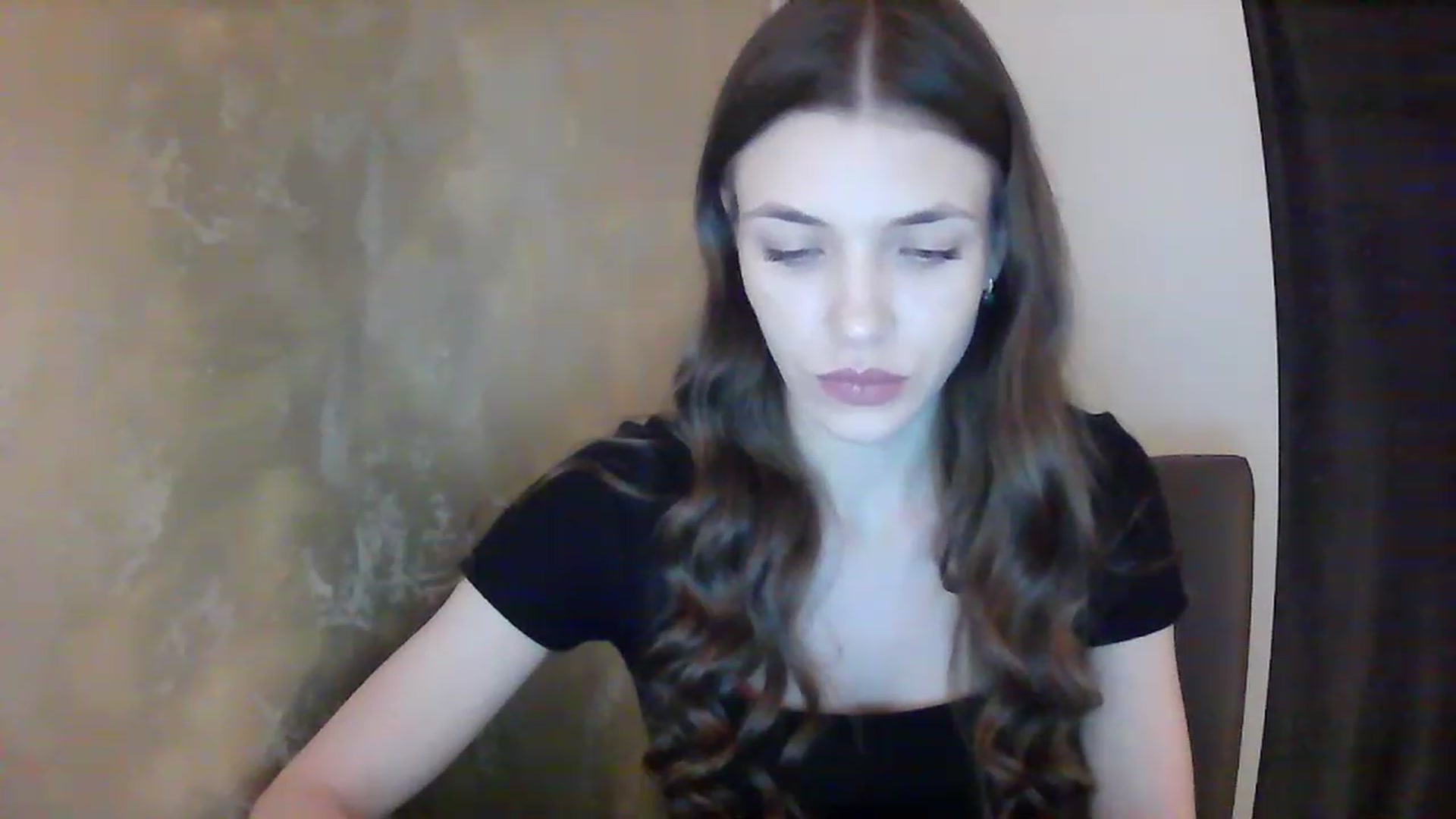 Gallery image thumbnail from GreenKittyy's myfreecams stream on, 01/06/2023, 22:59 image 12 of 20