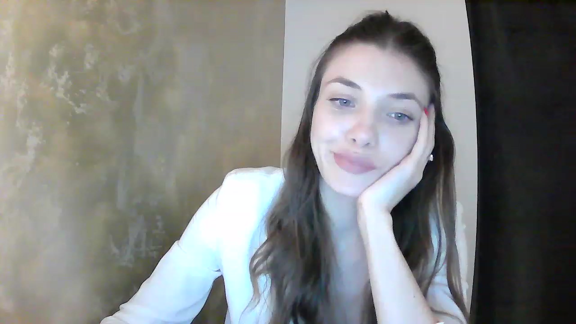 Gallery image thumbnail from GreenKittyy's myfreecams stream on, 01/07/2023, 23:03 image 15 of 20