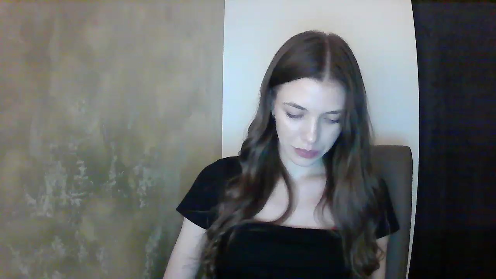 Gallery image thumbnail from GreenKittyy's myfreecams stream on, 01/09/2023, 23:43 image 11 of 20