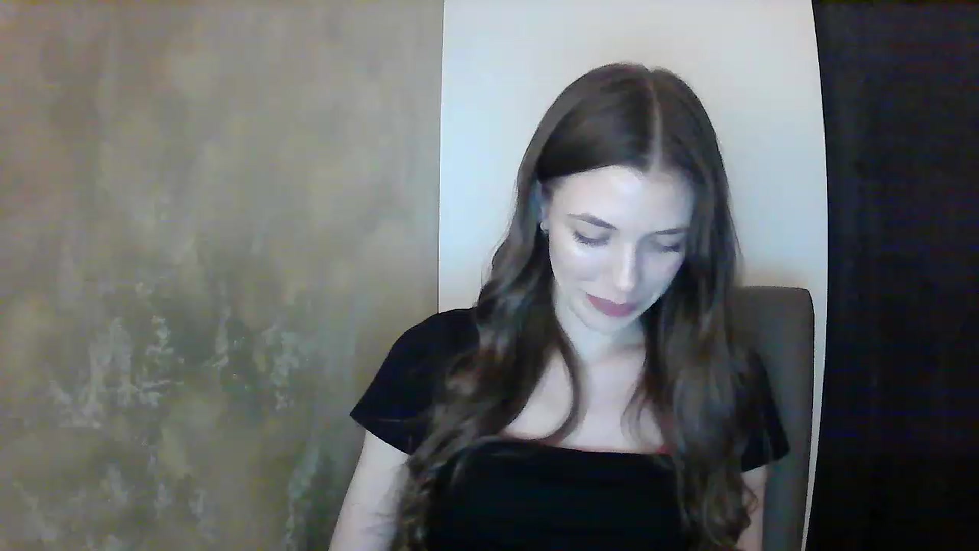Gallery image thumbnail from GreenKittyy's myfreecams stream on, 01/09/2023, 23:43 image 10 of 20