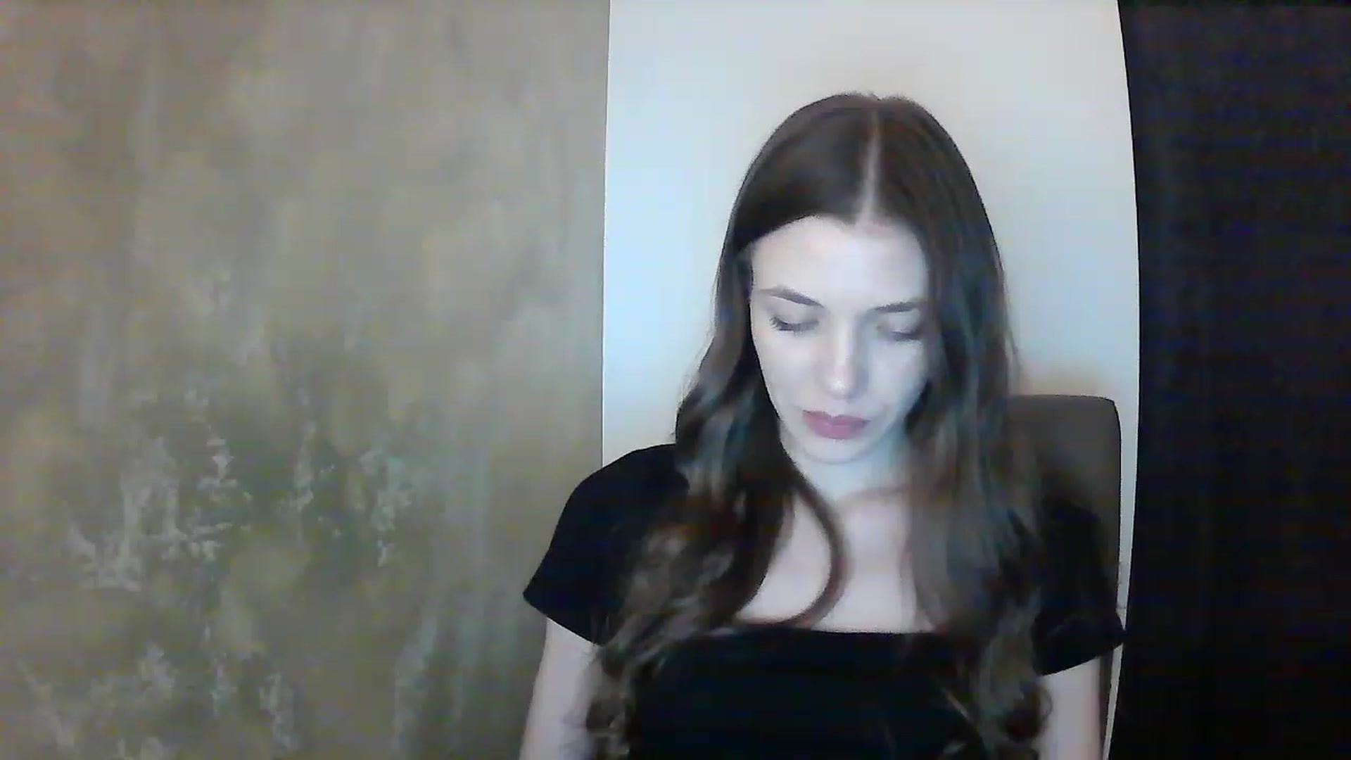 Gallery image thumbnail from GreenKittyy's myfreecams stream on, 01/09/2023, 23:43 image 17 of 20