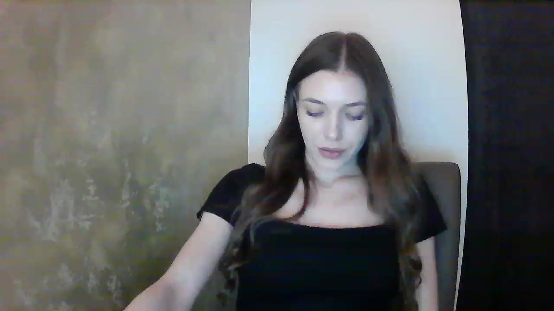 Gallery image thumbnail from GreenKittyy's myfreecams stream on, 01/09/2023, 23:43 image 5 of 20