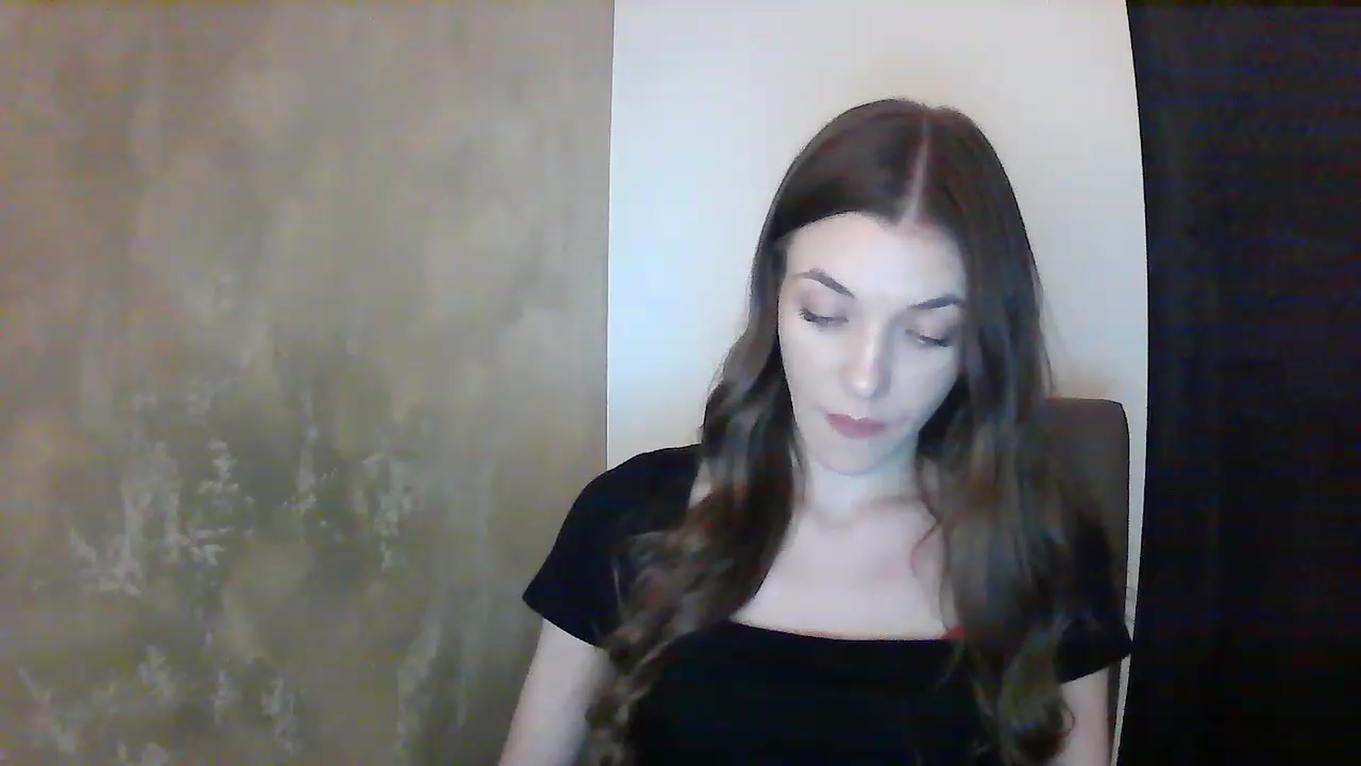 Gallery image thumbnail from GreenKittyy's myfreecams stream on, 01/09/2023, 23:43 image 19 of 20