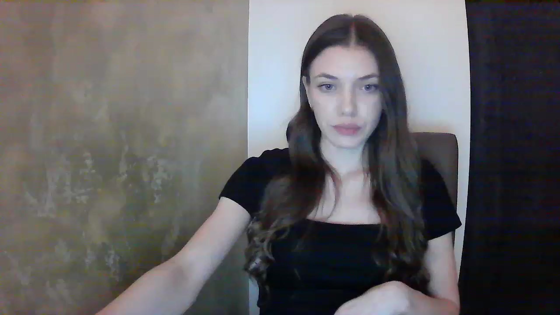 Gallery image thumbnail from GreenKittyy's myfreecams stream on, 01/10/2023, 24:30 image 16 of 20
