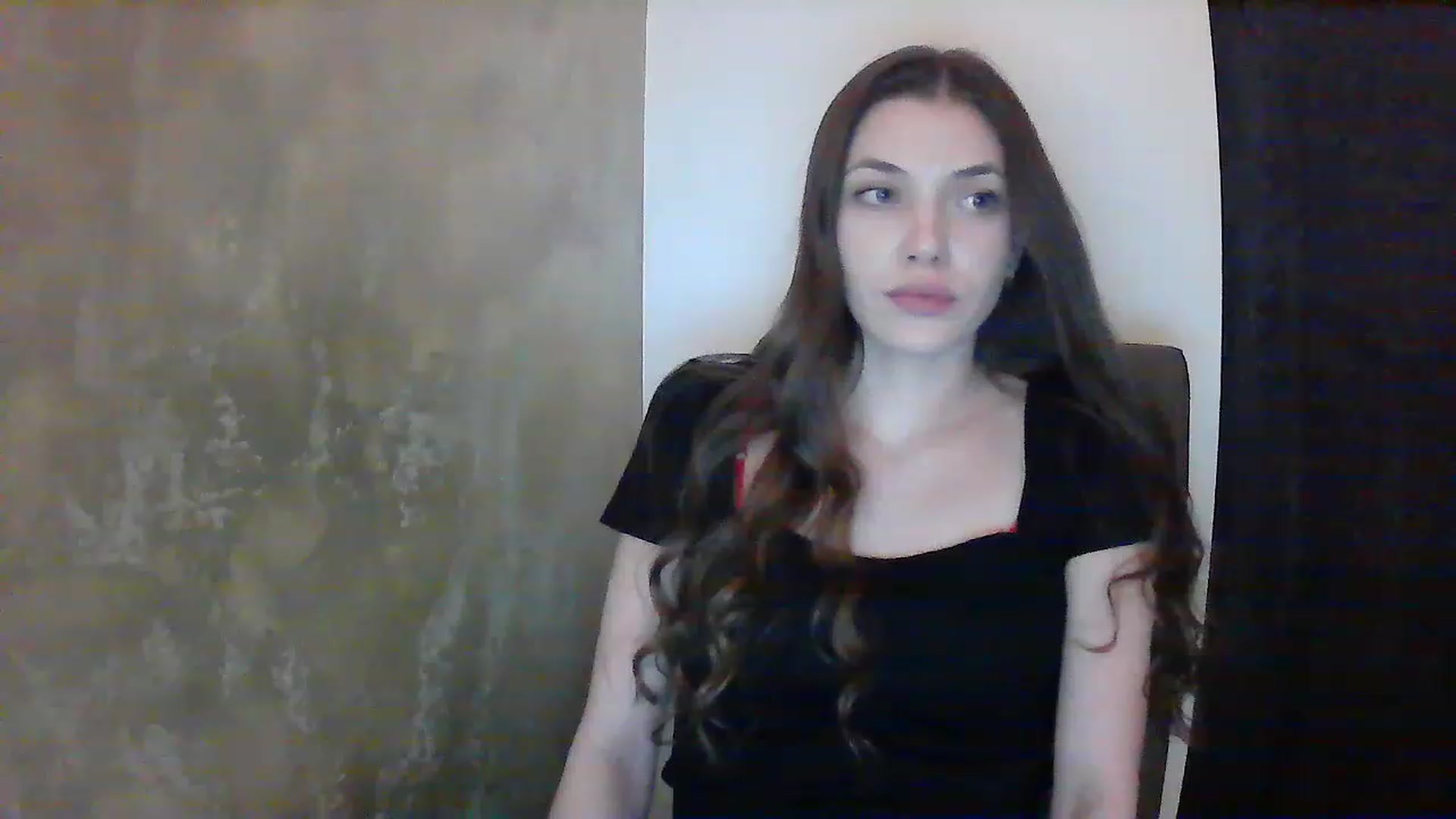 Gallery image thumbnail from GreenKittyy's myfreecams stream on, 01/10/2023, 24:30 image 19 of 20