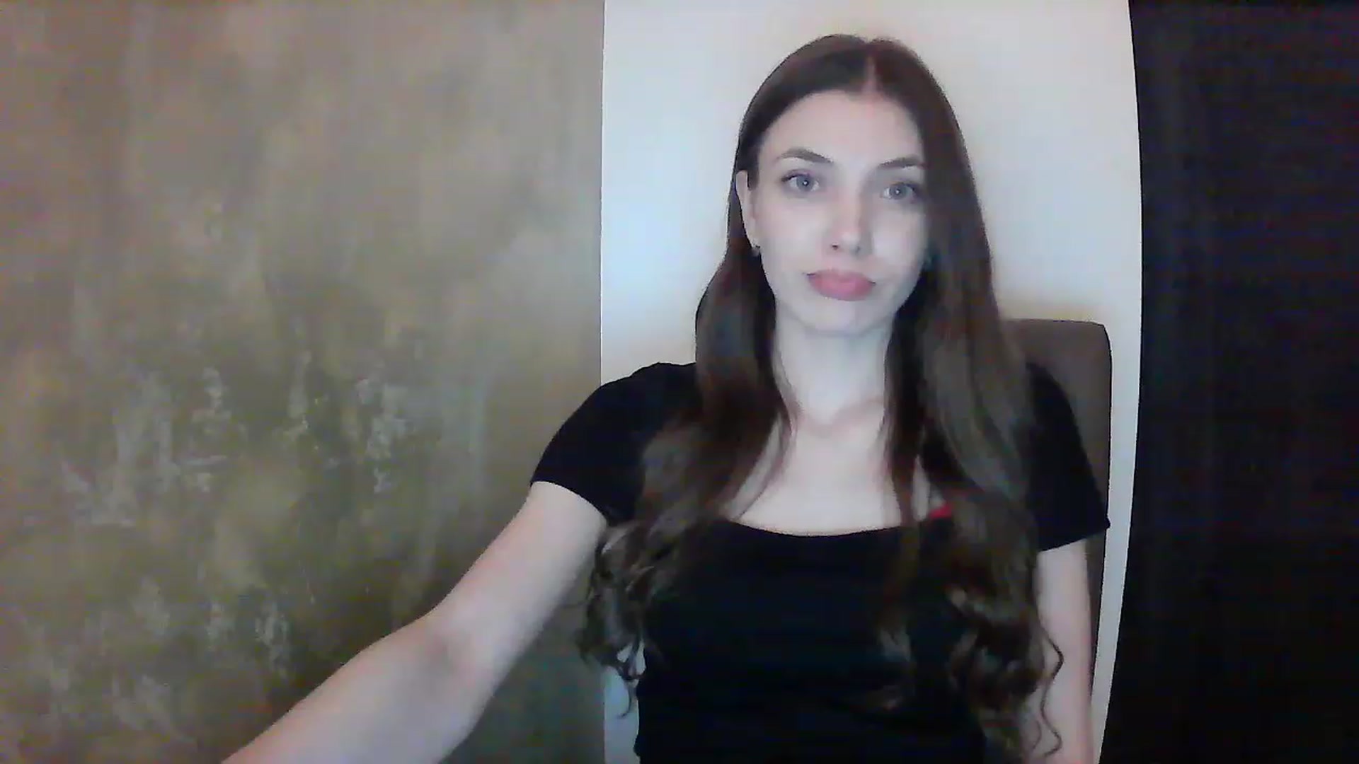 Gallery image thumbnail from GreenKittyy's myfreecams stream on, 01/10/2023, 24:30 image 4 of 20