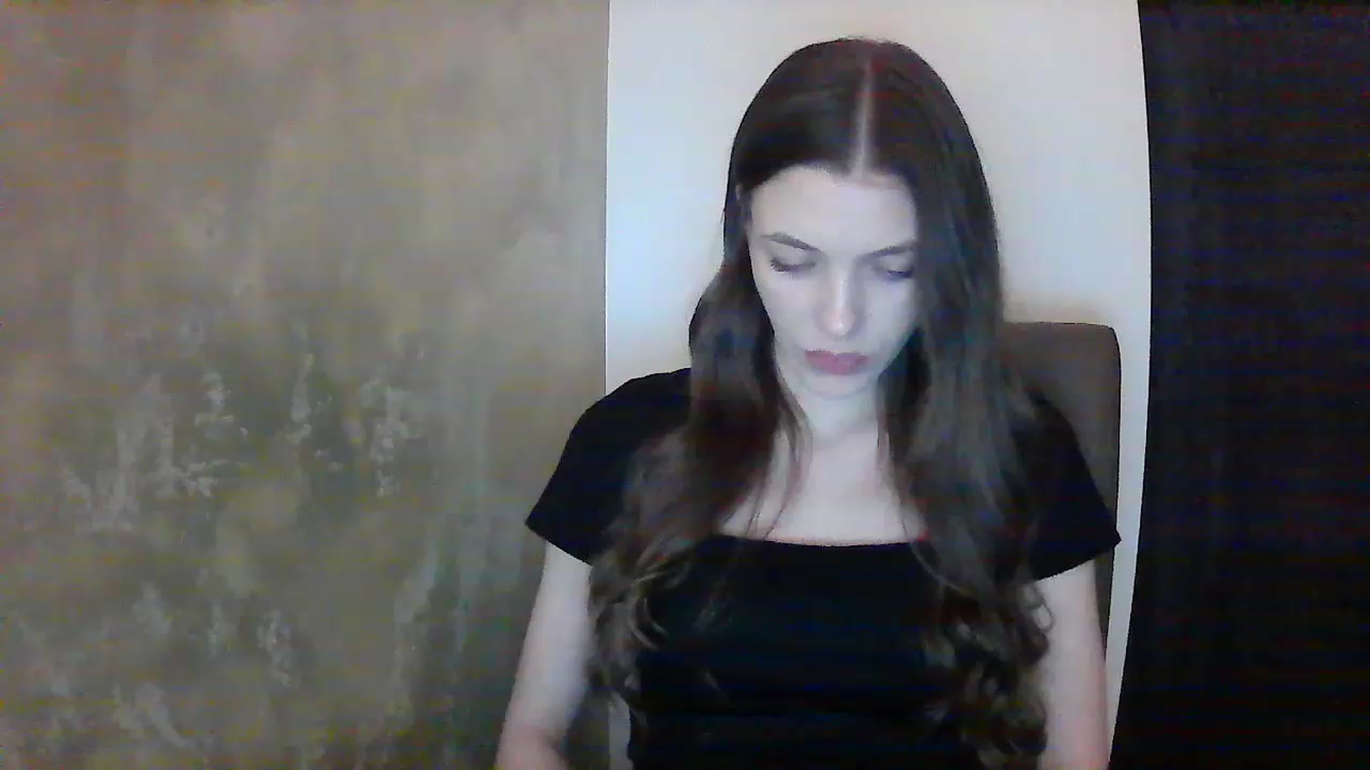 Gallery image thumbnail from GreenKittyy's myfreecams stream on, 01/10/2023, 24:30 image 9 of 20