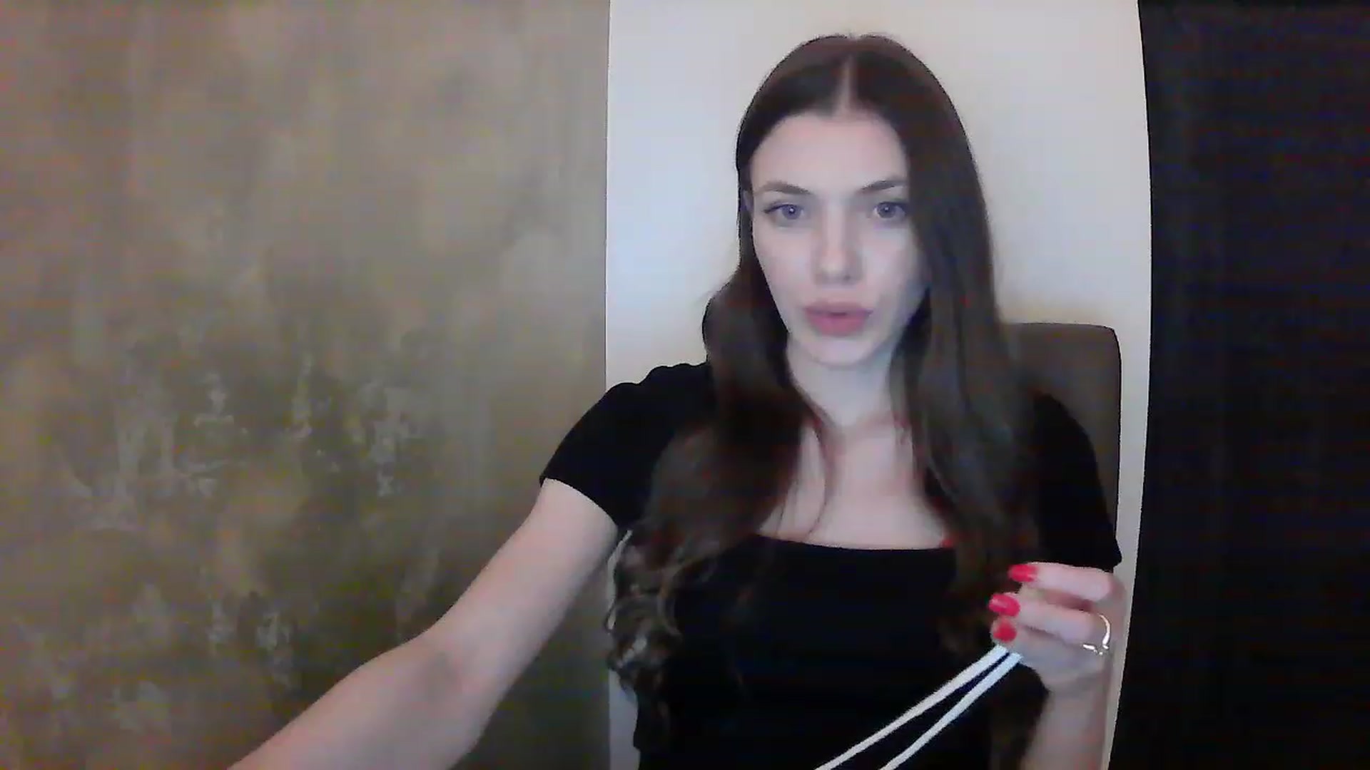 Gallery image thumbnail from GreenKittyy's myfreecams stream on, 01/10/2023, 24:30 image 17 of 20