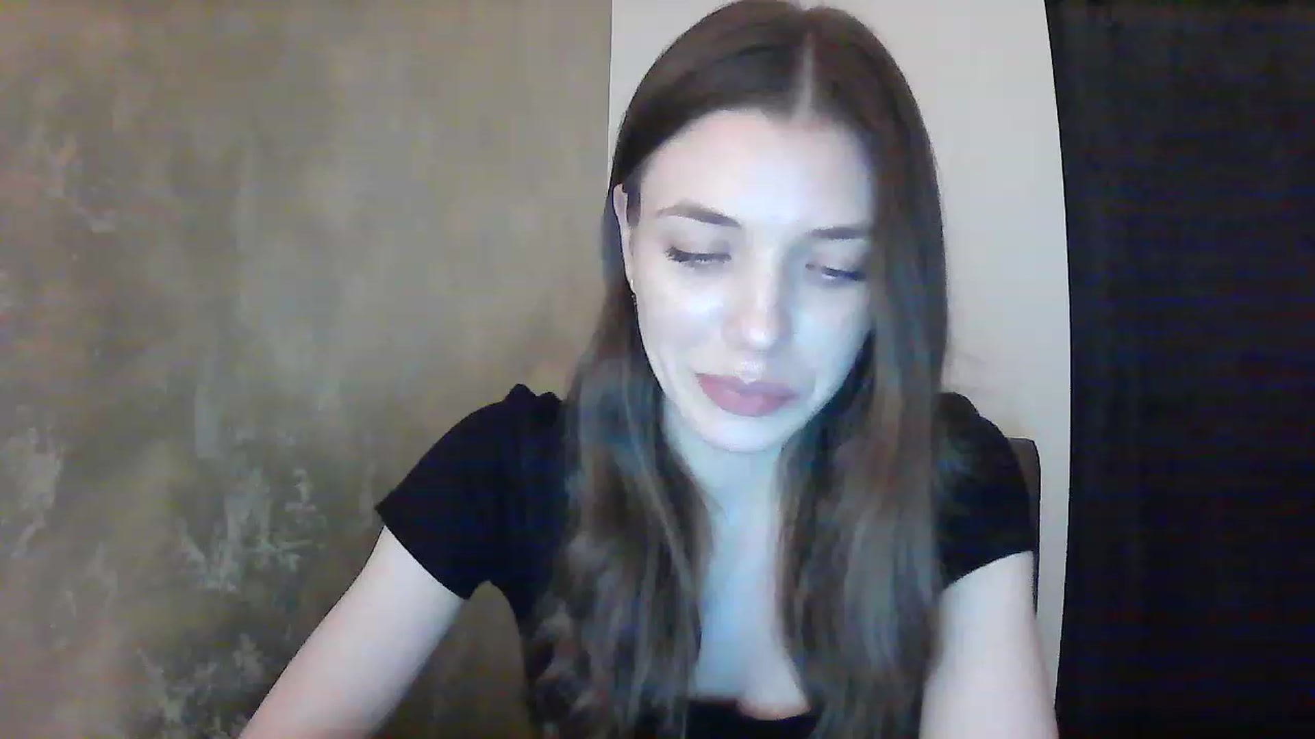 Gallery image thumbnail from GreenKittyy's myfreecams stream on, 01/10/2023, 24:30 image 1 of 20