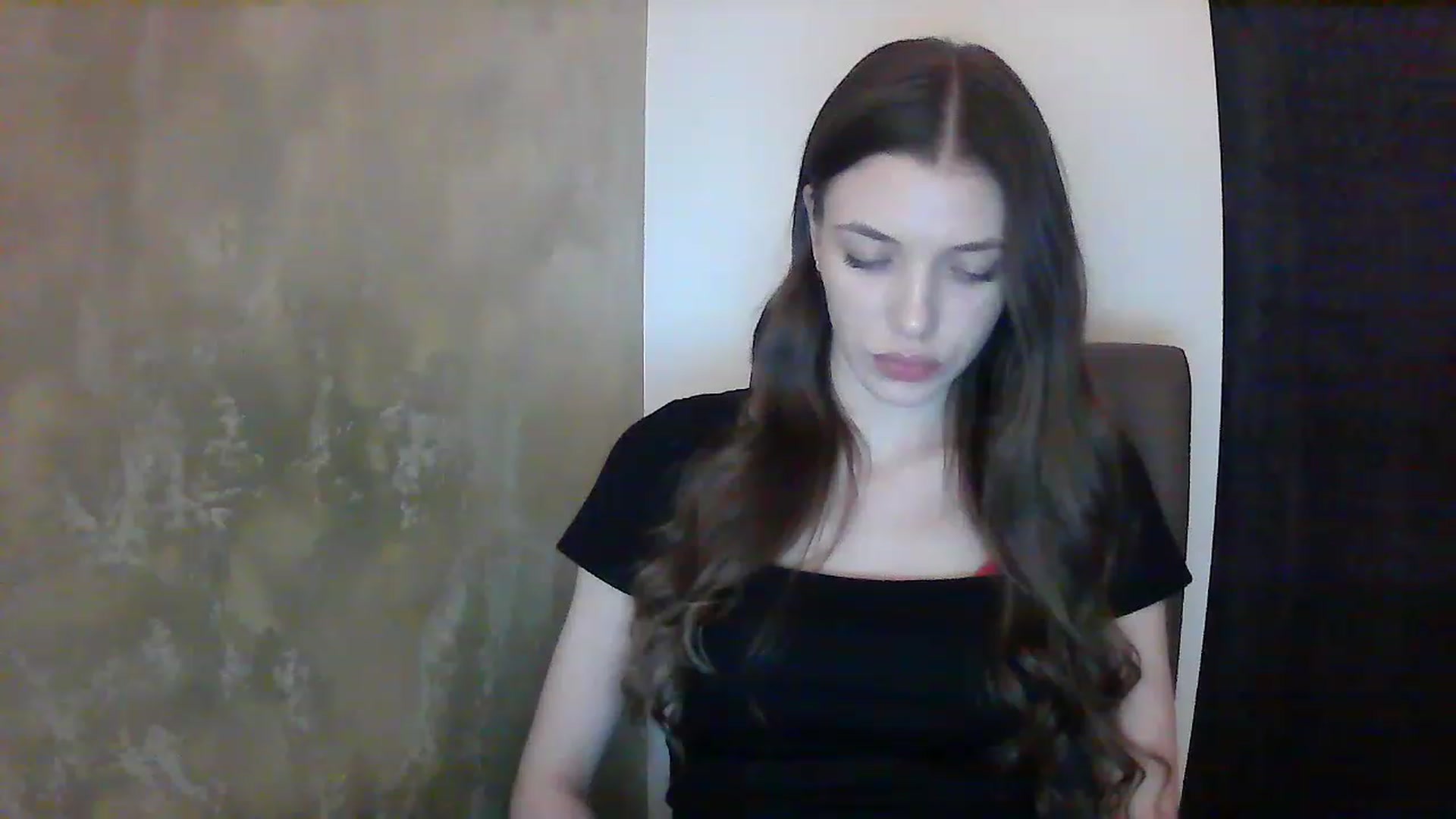 Gallery image thumbnail from GreenKittyy's myfreecams stream on, 01/10/2023, 24:30 image 11 of 20