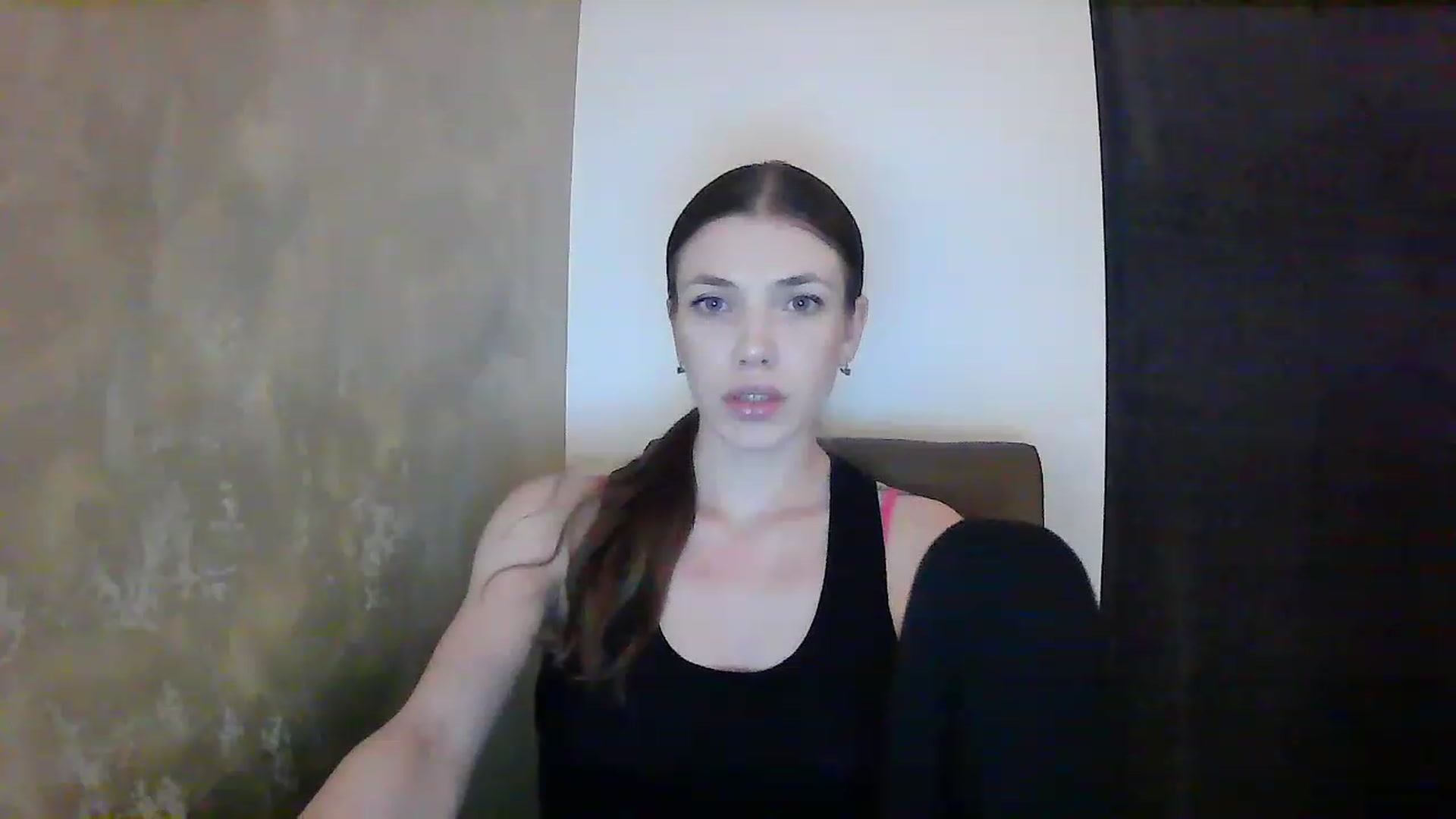 Gallery image thumbnail from GreenKittyy's myfreecams stream on, 01/10/2023, 23:37 image 8 of 20