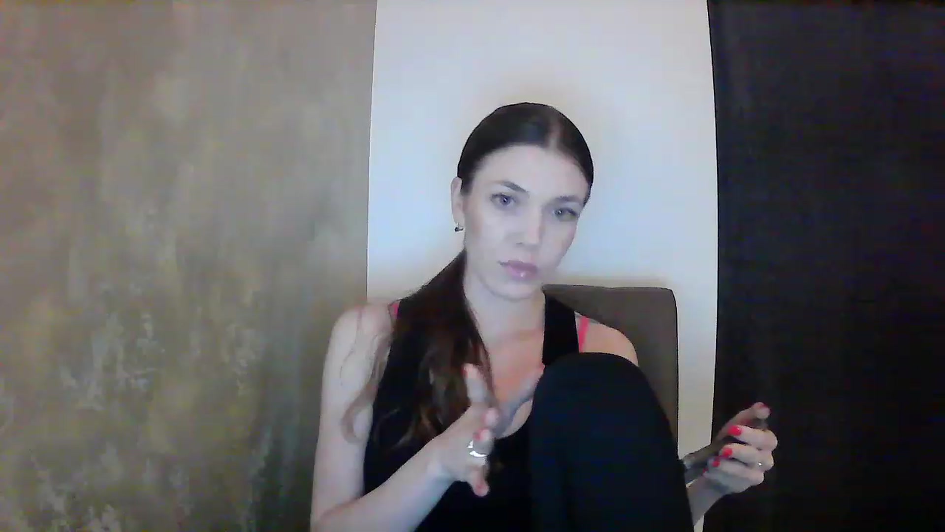 Gallery image thumbnail from GreenKittyy's myfreecams stream on, 01/10/2023, 23:37 image 7 of 20