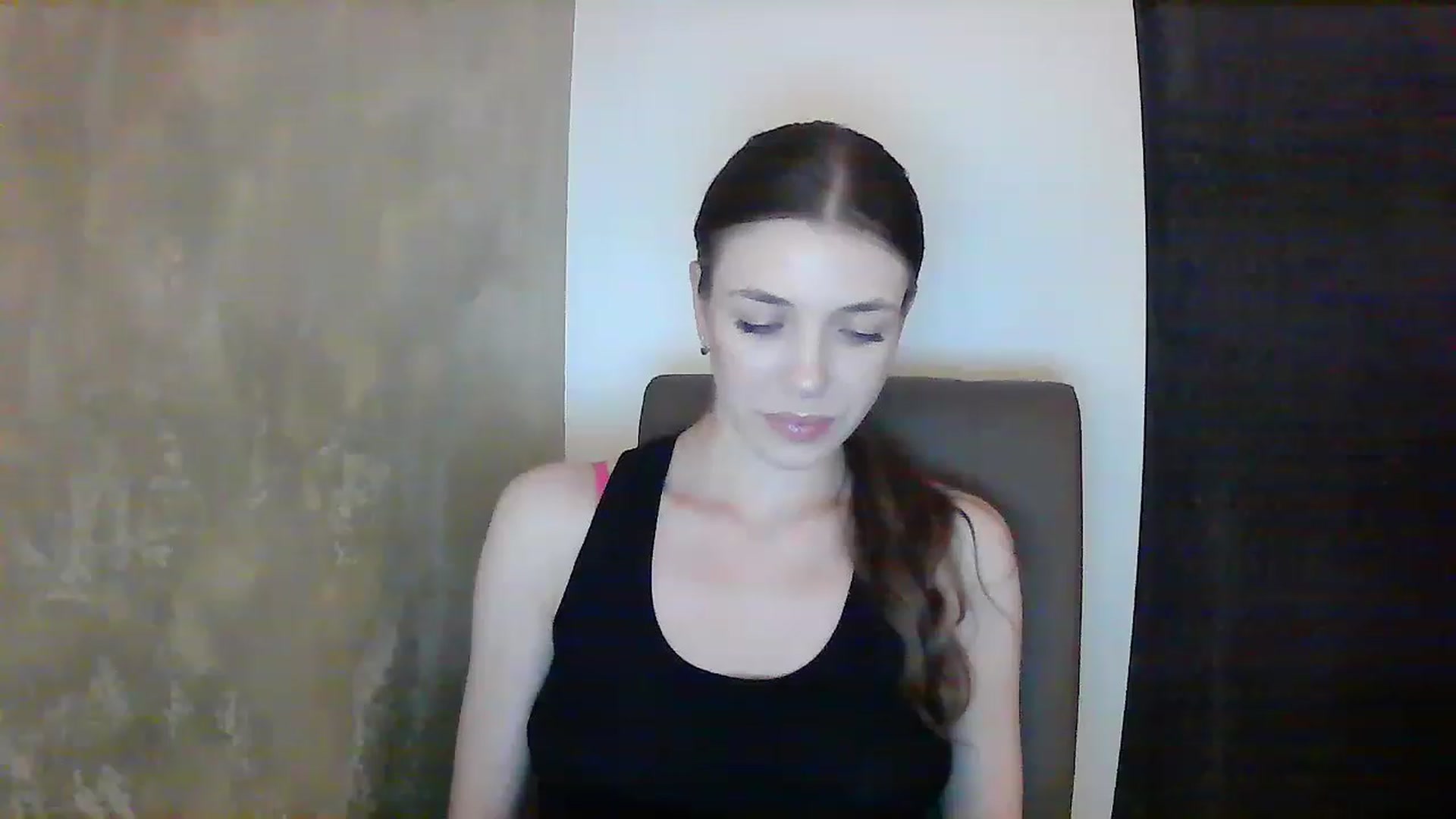 Gallery image thumbnail from GreenKittyy's myfreecams stream on, 01/10/2023, 23:37 image 16 of 20
