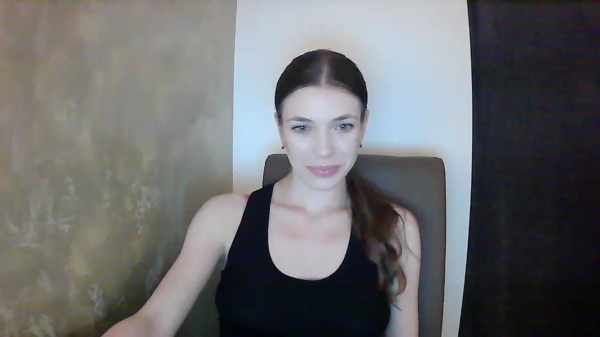 Gallery image thumbnail from GreenKittyy's myfreecams stream on, 01/10/2023, 23:37 image 13 of 20