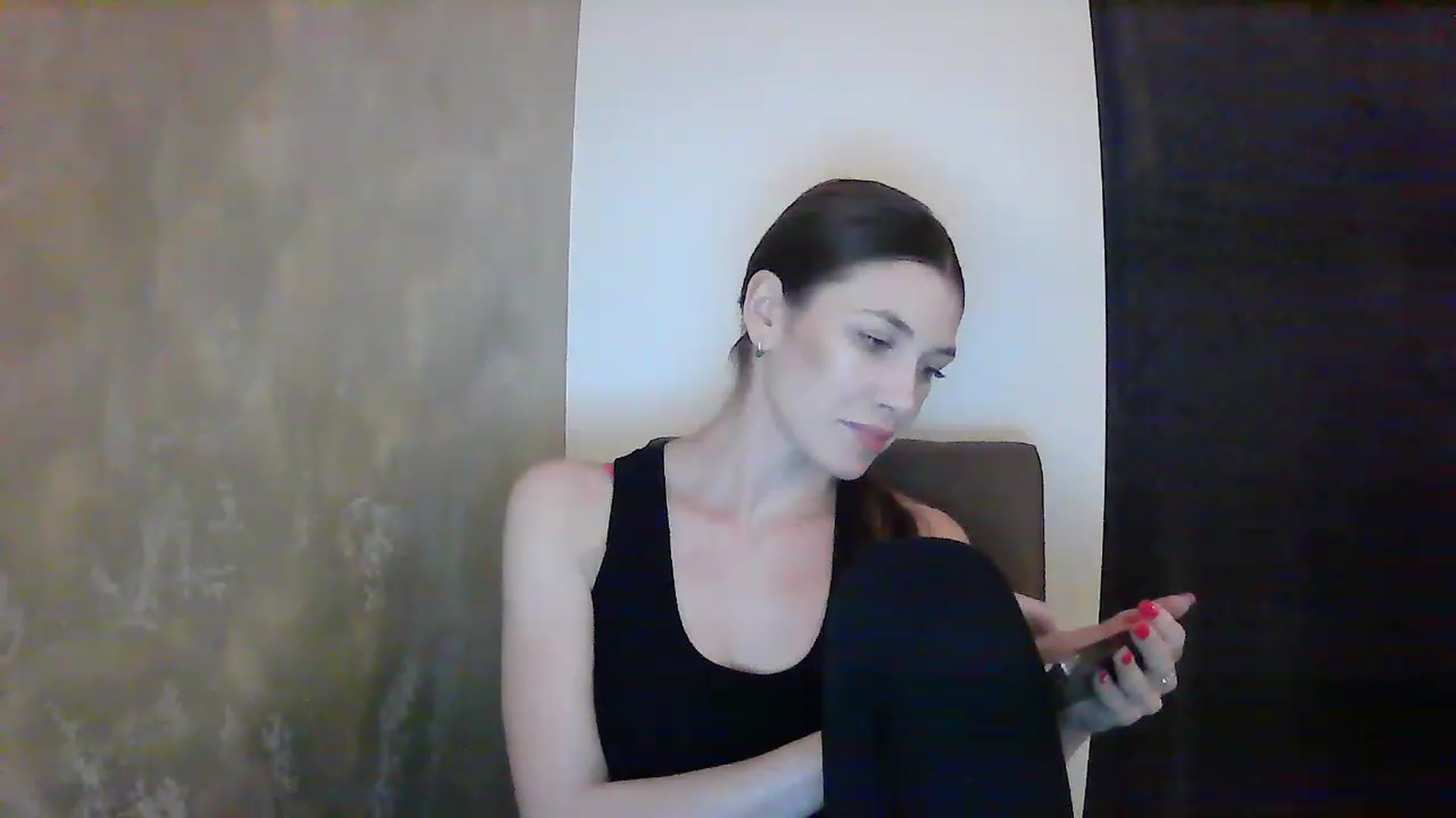 Gallery image thumbnail from GreenKittyy's myfreecams stream on, 01/10/2023, 23:37 image 5 of 20