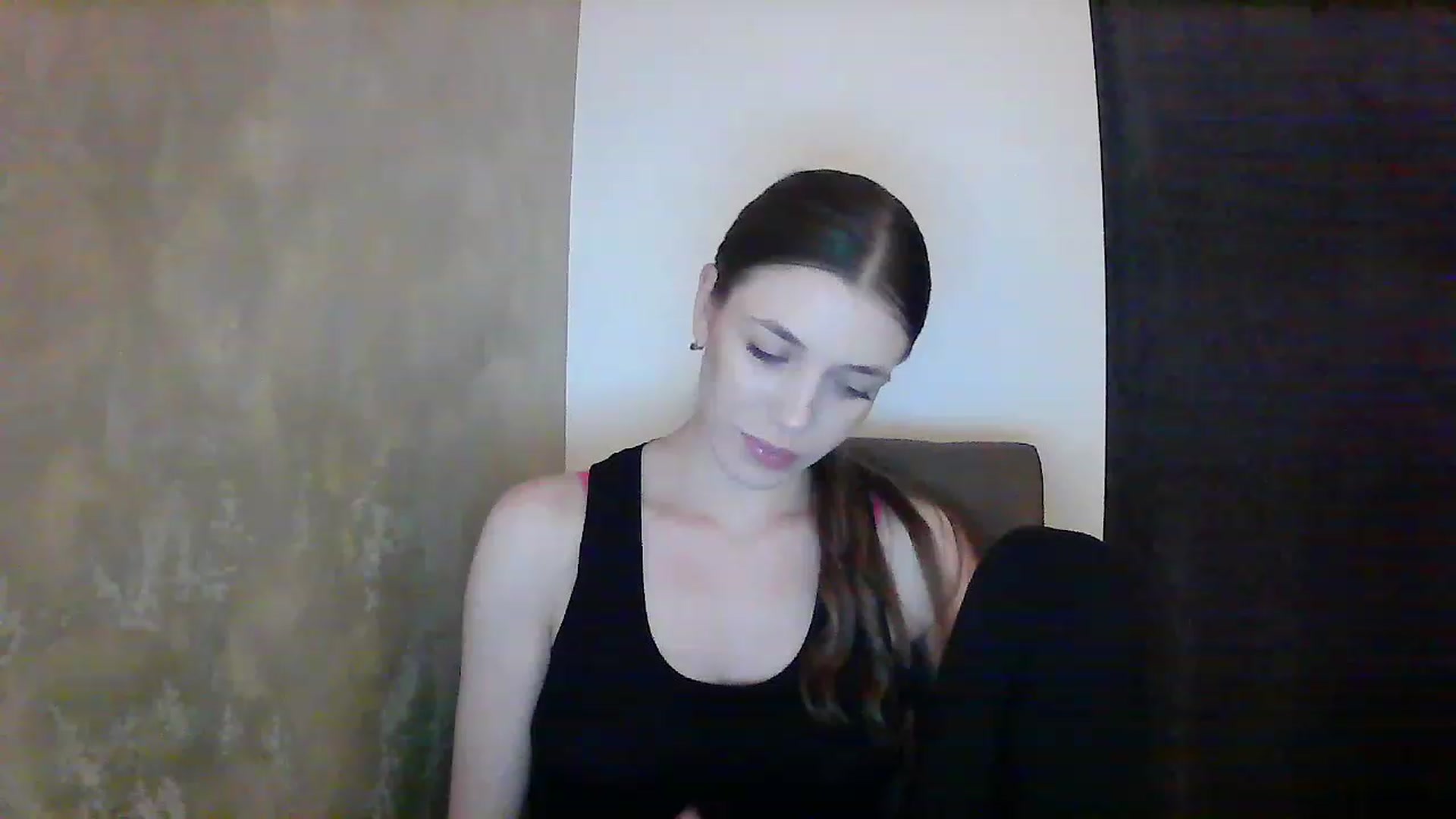 Gallery image thumbnail from GreenKittyy's myfreecams stream on, 01/10/2023, 23:37 image 2 of 20