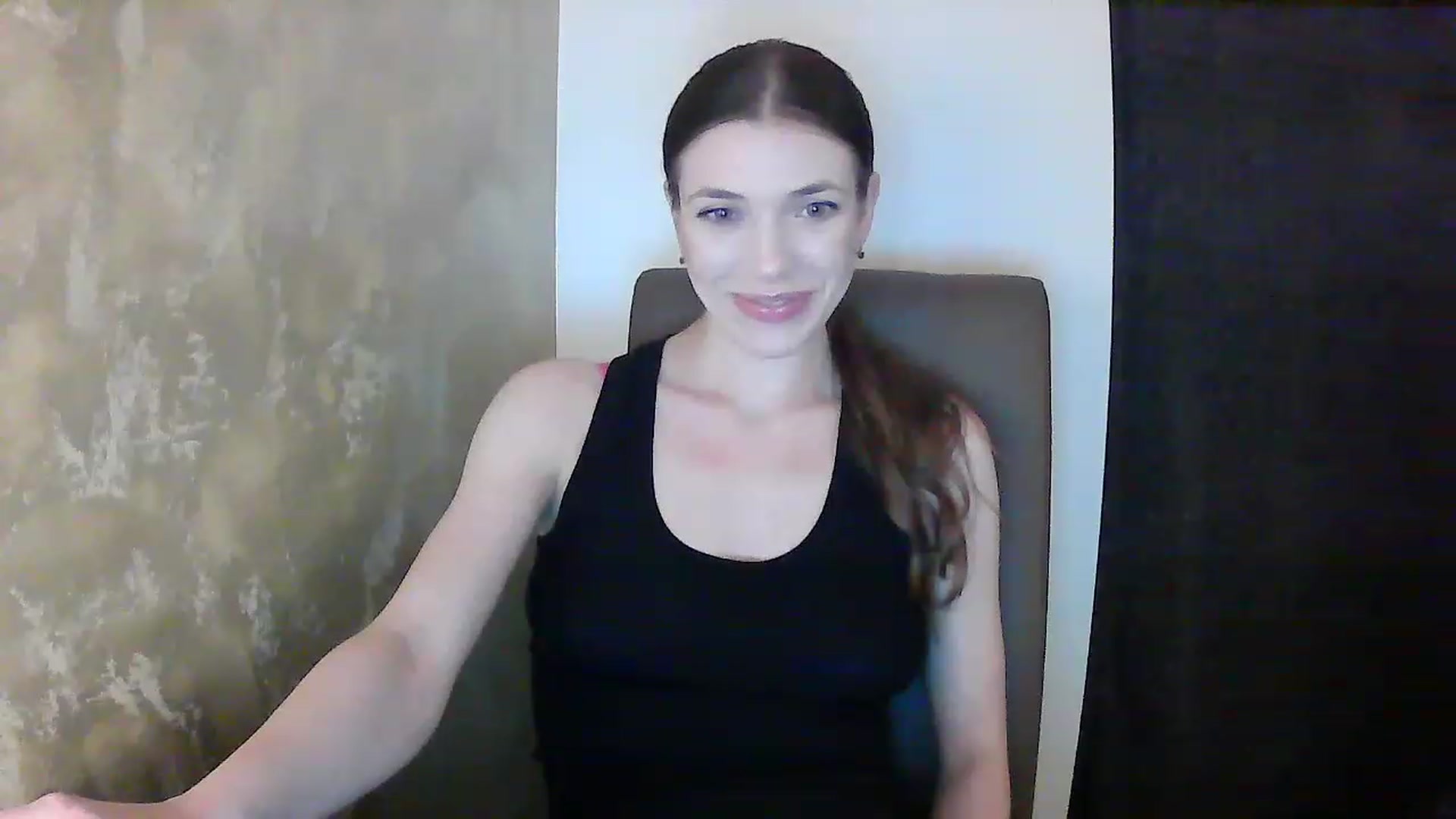 Gallery image thumbnail from GreenKittyy's myfreecams stream on, 01/10/2023, 23:37 image 12 of 20
