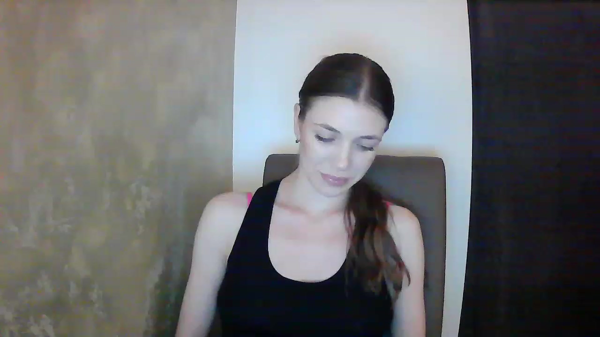 Gallery image thumbnail from GreenKittyy's myfreecams stream on, 01/10/2023, 23:37 image 18 of 20