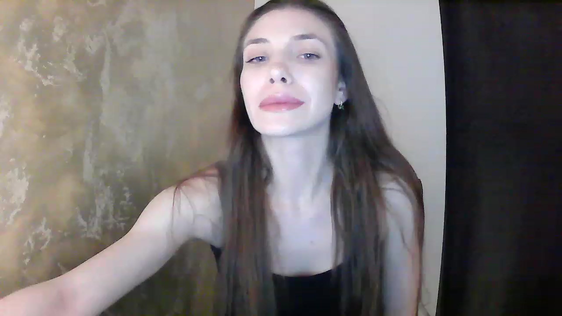 Gallery image thumbnail from GreenKittyy's myfreecams stream on, 01/16/2023, 24:28 image 4 of 20