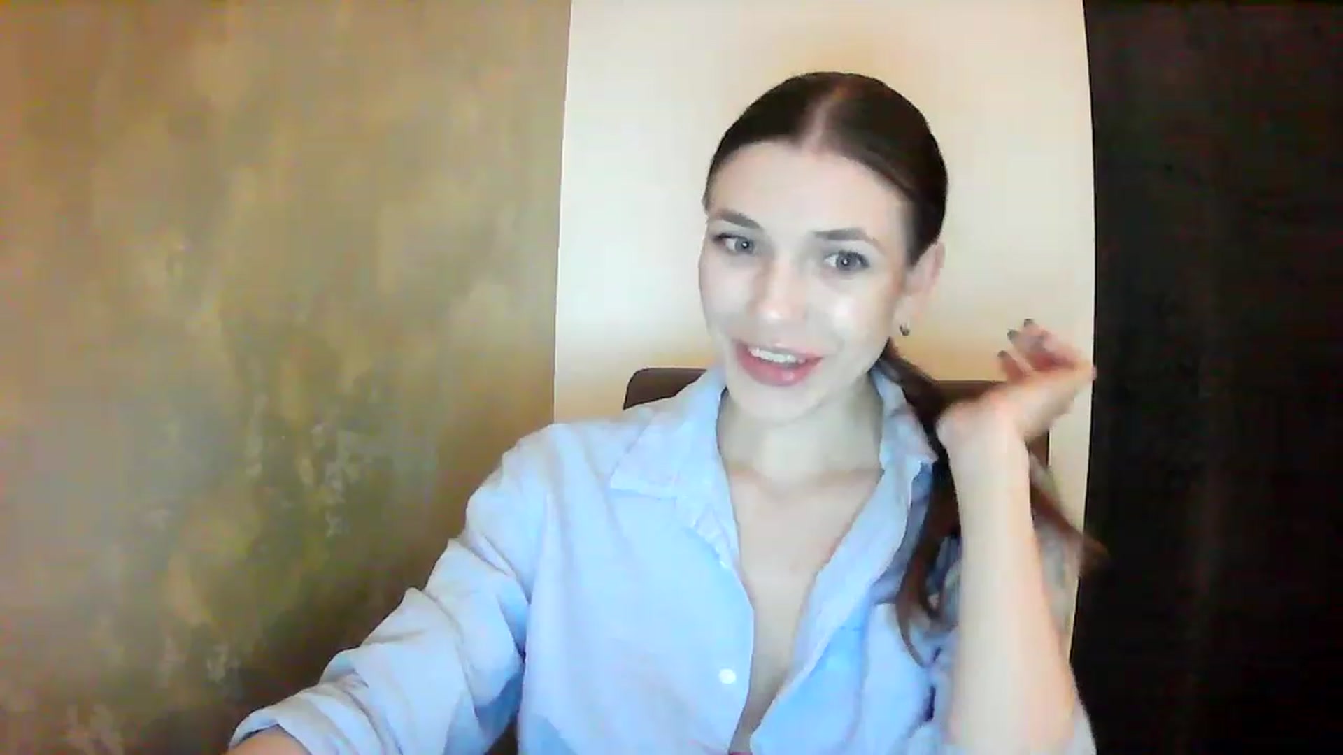 Gallery image thumbnail from GreenKittyy's myfreecams stream on, 01/17/2023, 22:24 image 11 of 20