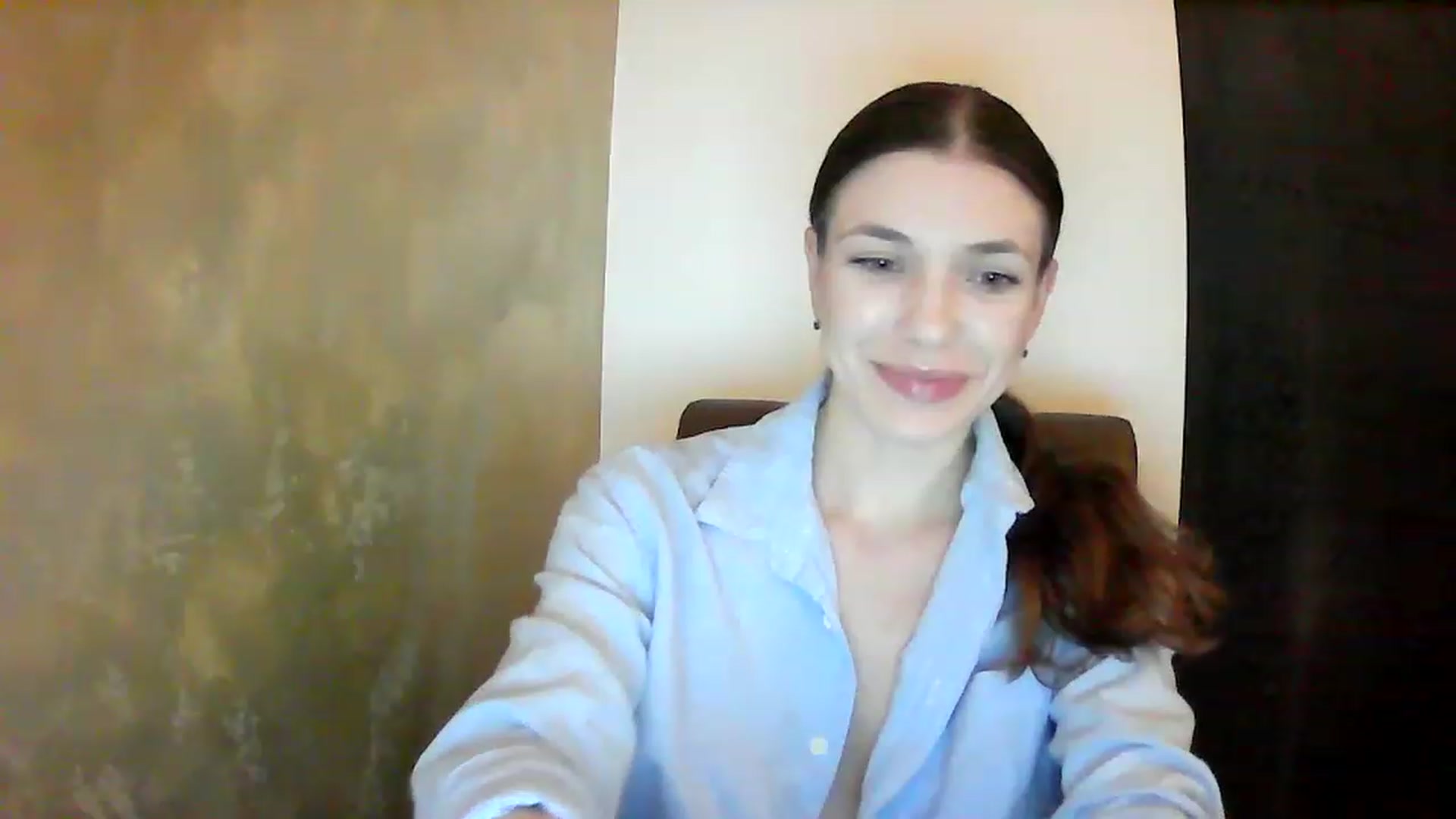 Gallery image thumbnail from GreenKittyy's myfreecams stream on, 01/17/2023, 22:24 image 12 of 20