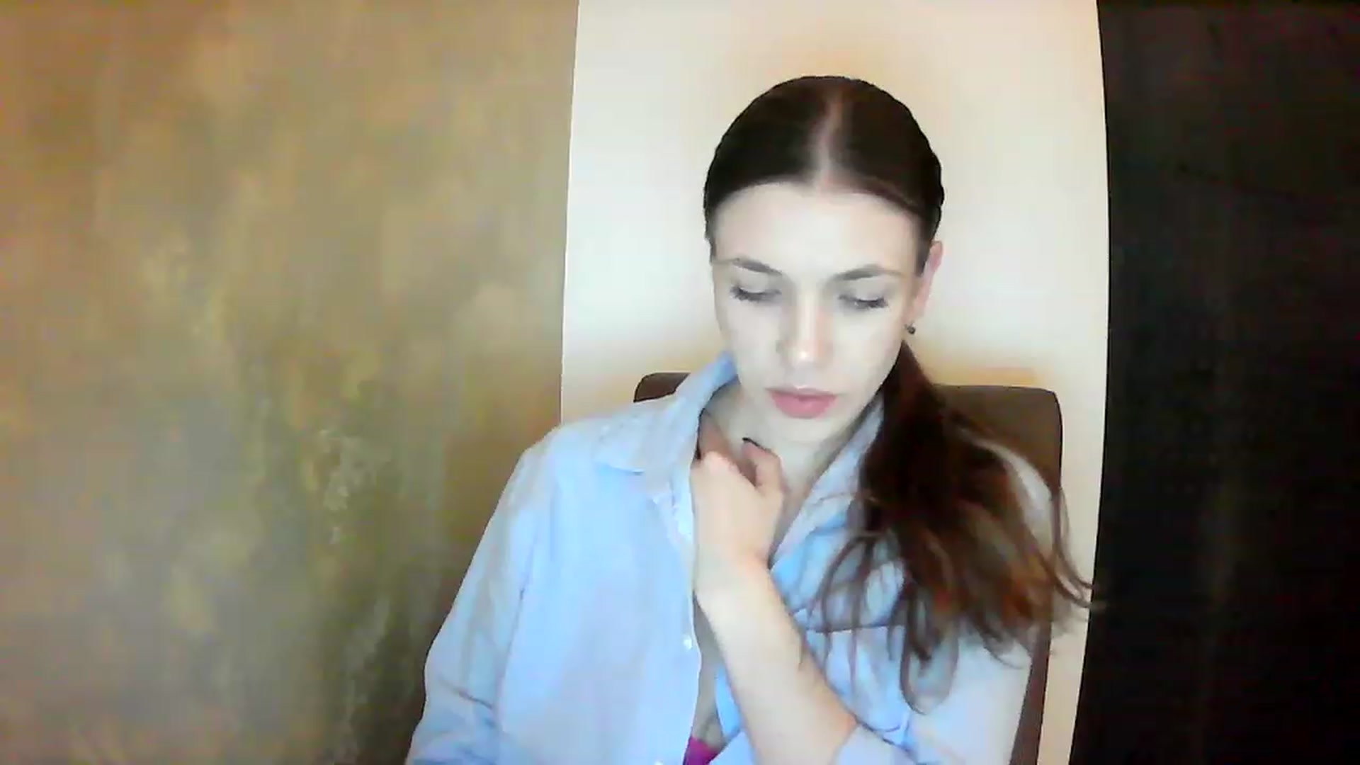 Gallery image thumbnail from GreenKittyy's myfreecams stream on, 01/17/2023, 22:24 image 9 of 20