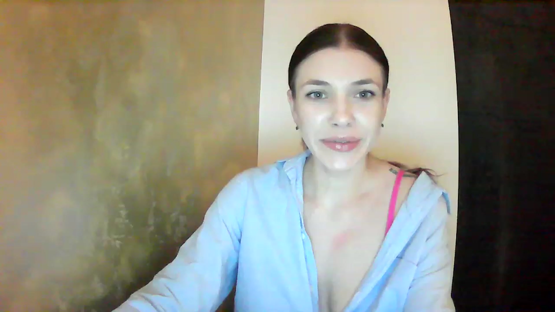 Gallery image thumbnail from GreenKittyy's myfreecams stream on, 01/17/2023, 23:43 image 4 of 20