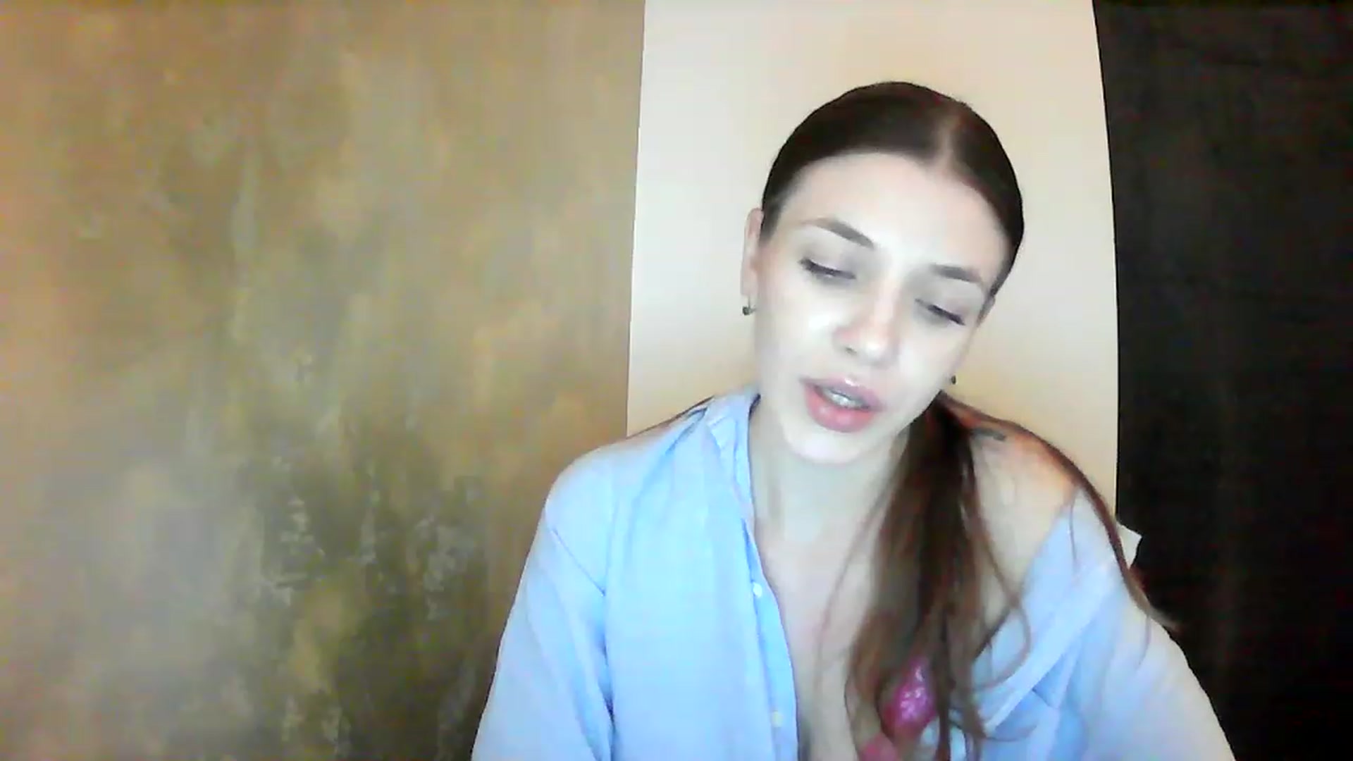 Gallery image thumbnail from GreenKittyy's myfreecams stream on, 01/17/2023, 23:43 image 9 of 20