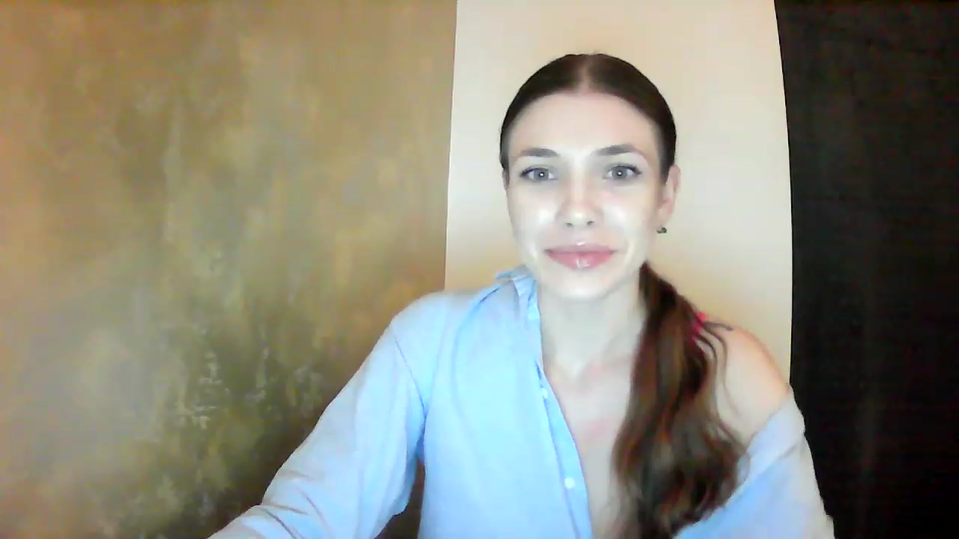 Gallery image thumbnail from GreenKittyy's myfreecams stream on, 01/17/2023, 23:43 image 2 of 20