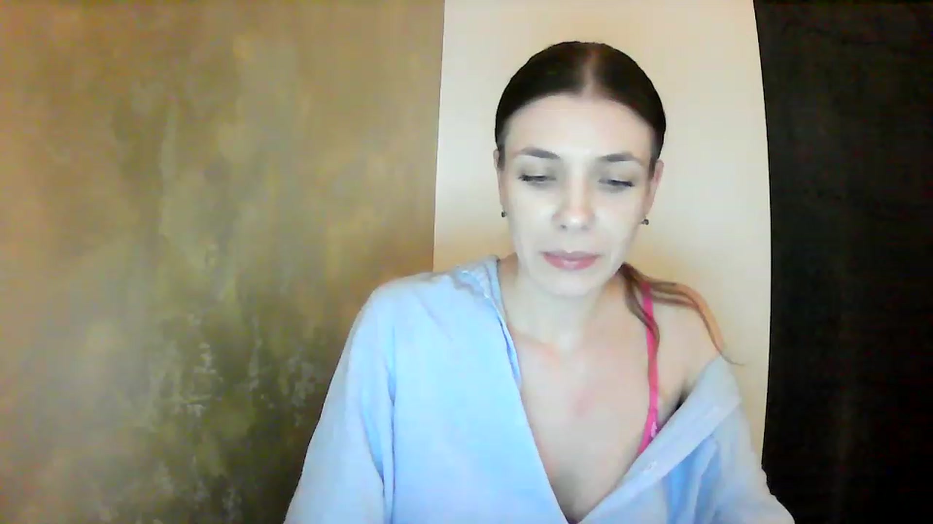 Gallery image thumbnail from GreenKittyy's myfreecams stream on, 01/17/2023, 23:43 image 10 of 20