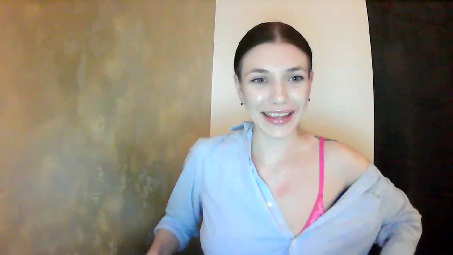 Gallery image thumbnail from GreenKittyy's myfreecams stream on, 01/17/2023, 23:43 image 3 of 20