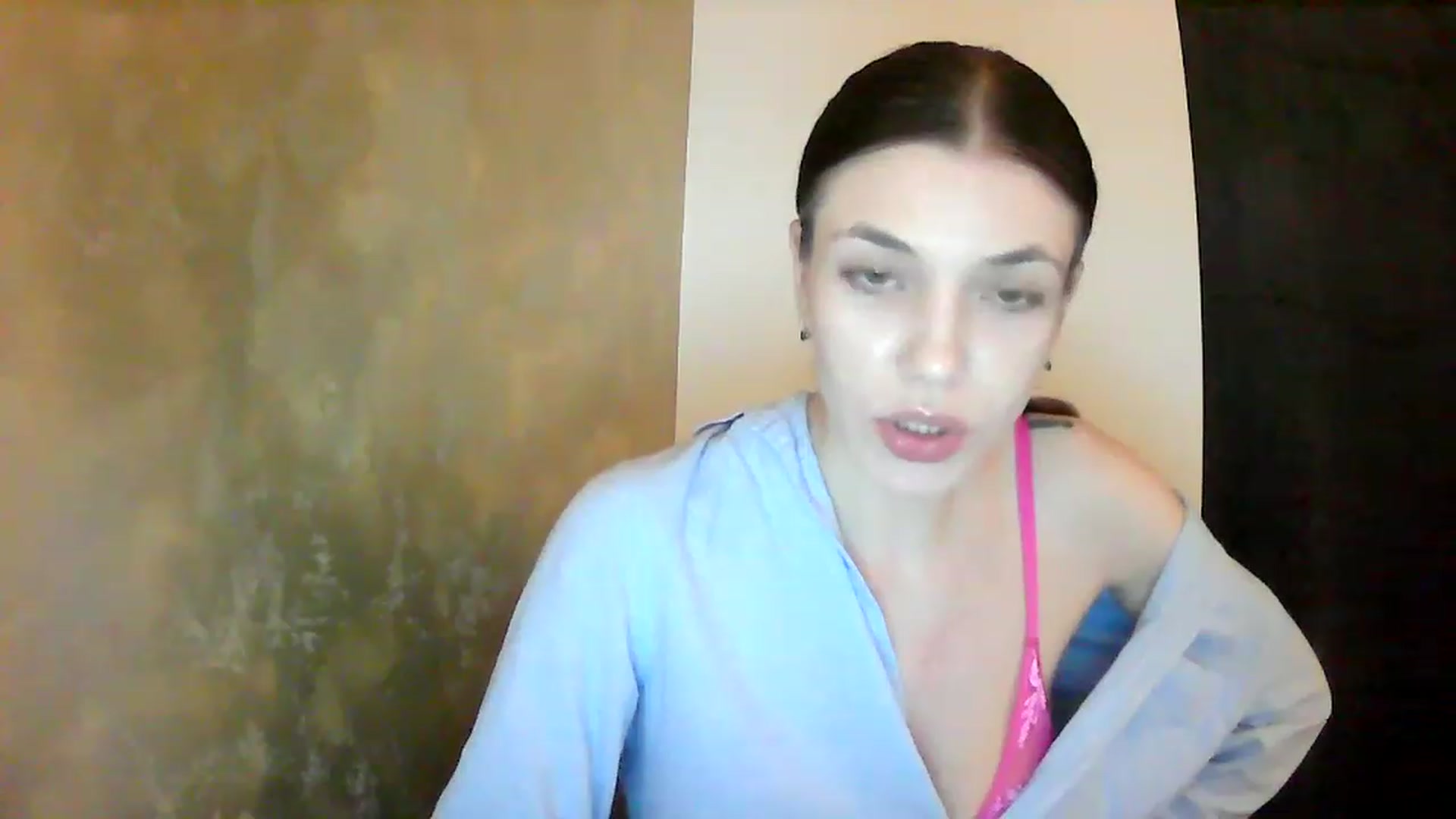 Gallery image thumbnail from GreenKittyy's myfreecams stream on, 01/17/2023, 23:43 image 17 of 20