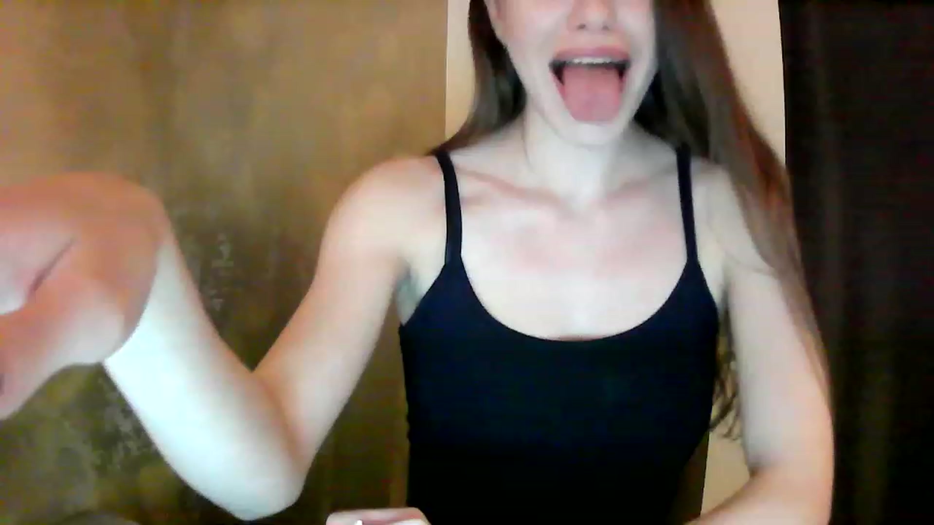 Gallery image thumbnail from GreenKittyy's myfreecams stream on, 01/20/2023, 01:16 image 15 of 20