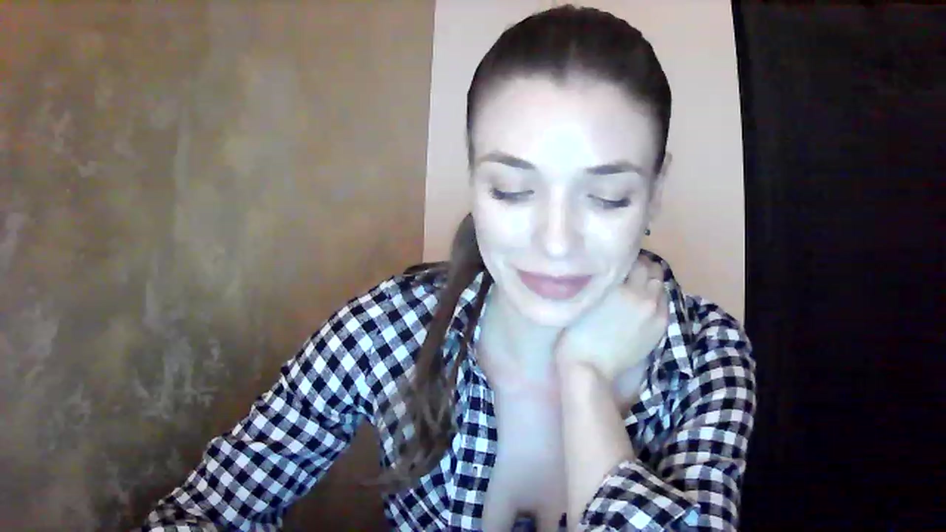 Gallery image thumbnail from GreenKittyy's myfreecams stream on, 01/20/2023, 22:24 image 14 of 20