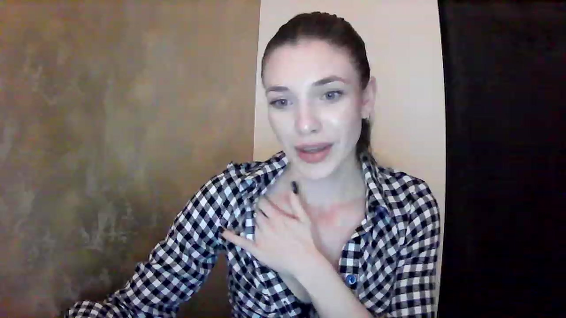 Gallery image thumbnail from GreenKittyy's myfreecams stream on, 01/20/2023, 22:24 image 11 of 20