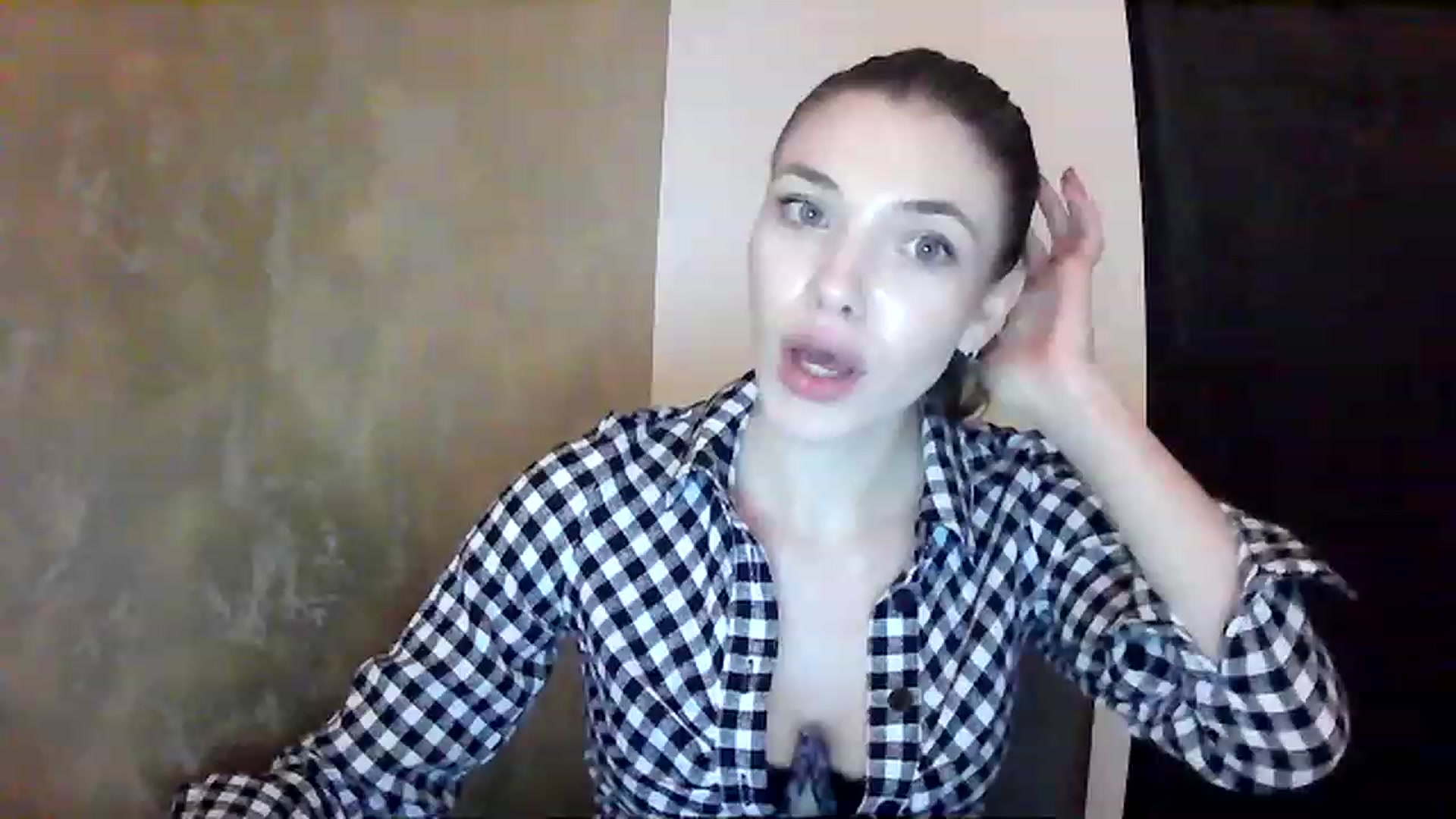 Gallery image thumbnail from GreenKittyy's myfreecams stream on, 01/20/2023, 22:24 image 1 of 20