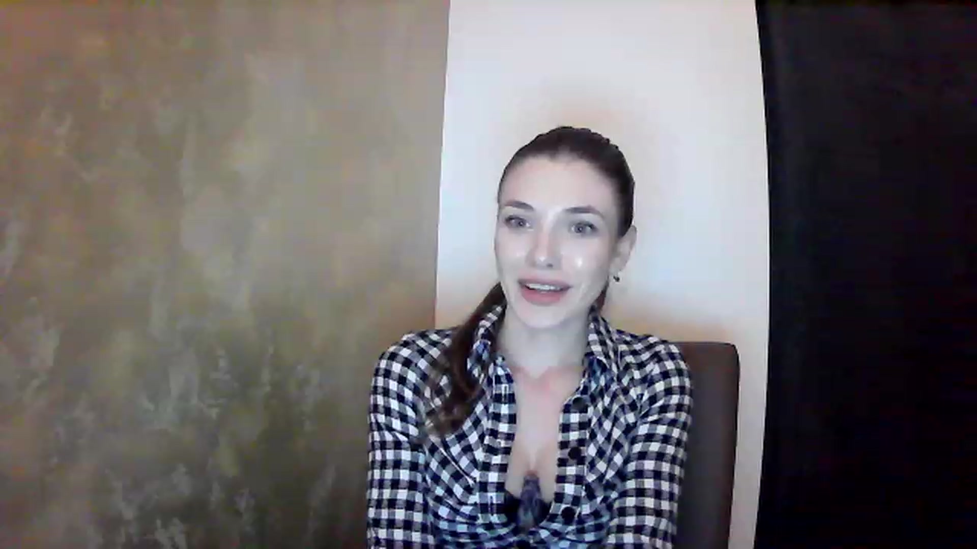 Gallery image thumbnail from GreenKittyy's myfreecams stream on, 01/20/2023, 22:24 image 15 of 20